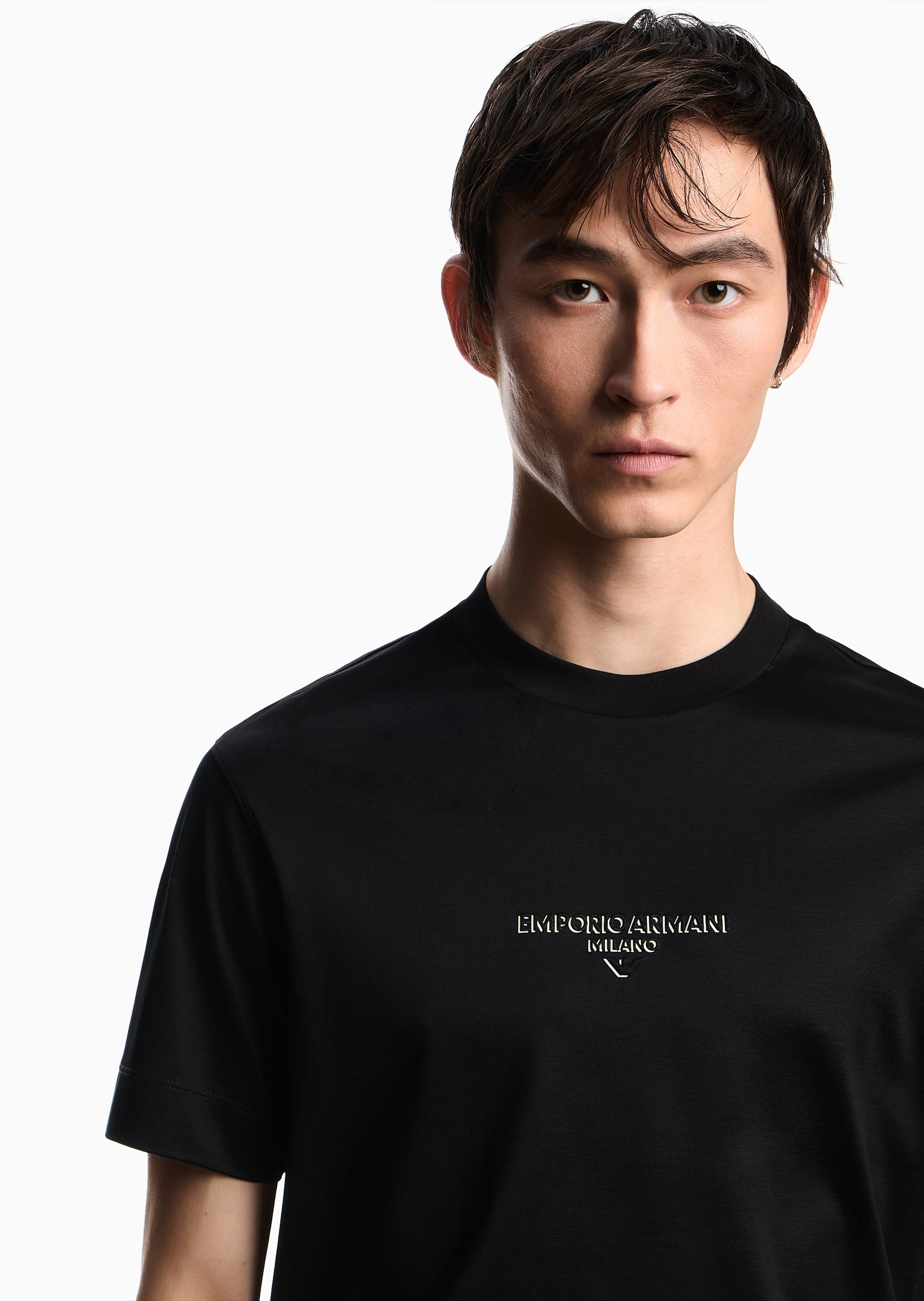 Emporio Armani 男士莱赛尔合身短袖圆领正肩T恤
