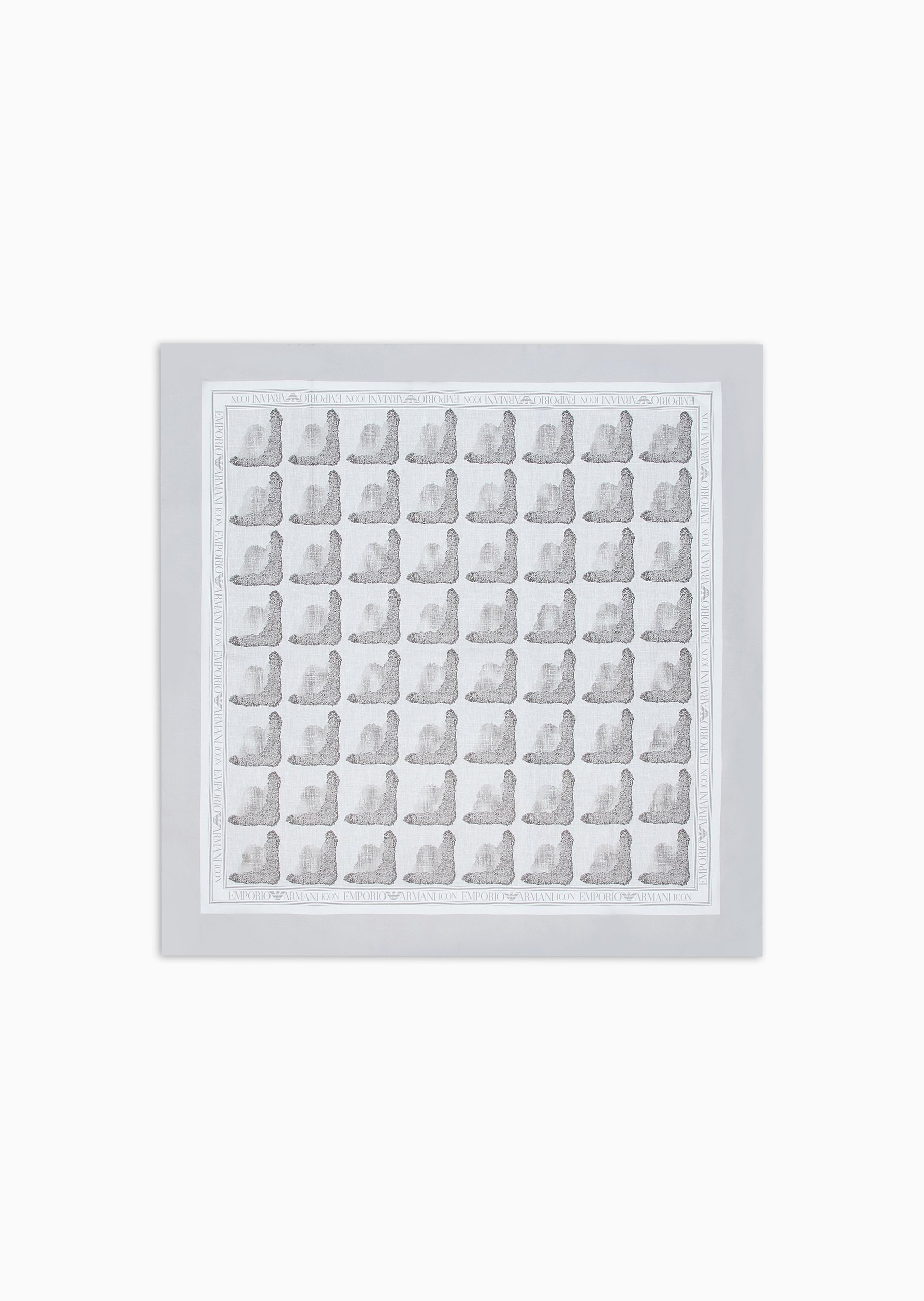 Emporio Armani 女士桑蚕丝正方形通体印花时尚丝巾