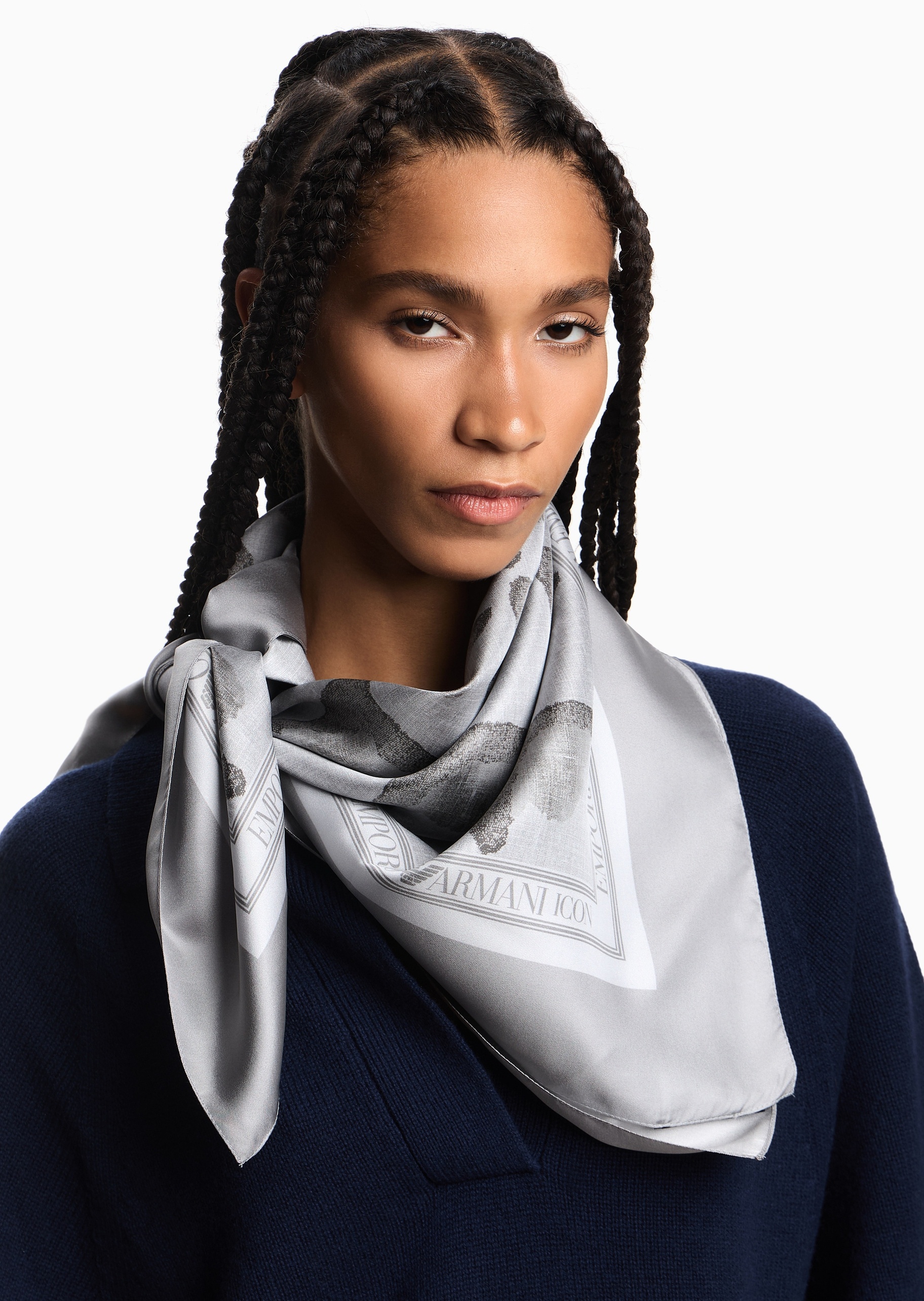 Emporio Armani 女士桑蚕丝正方形通体印花时尚丝巾