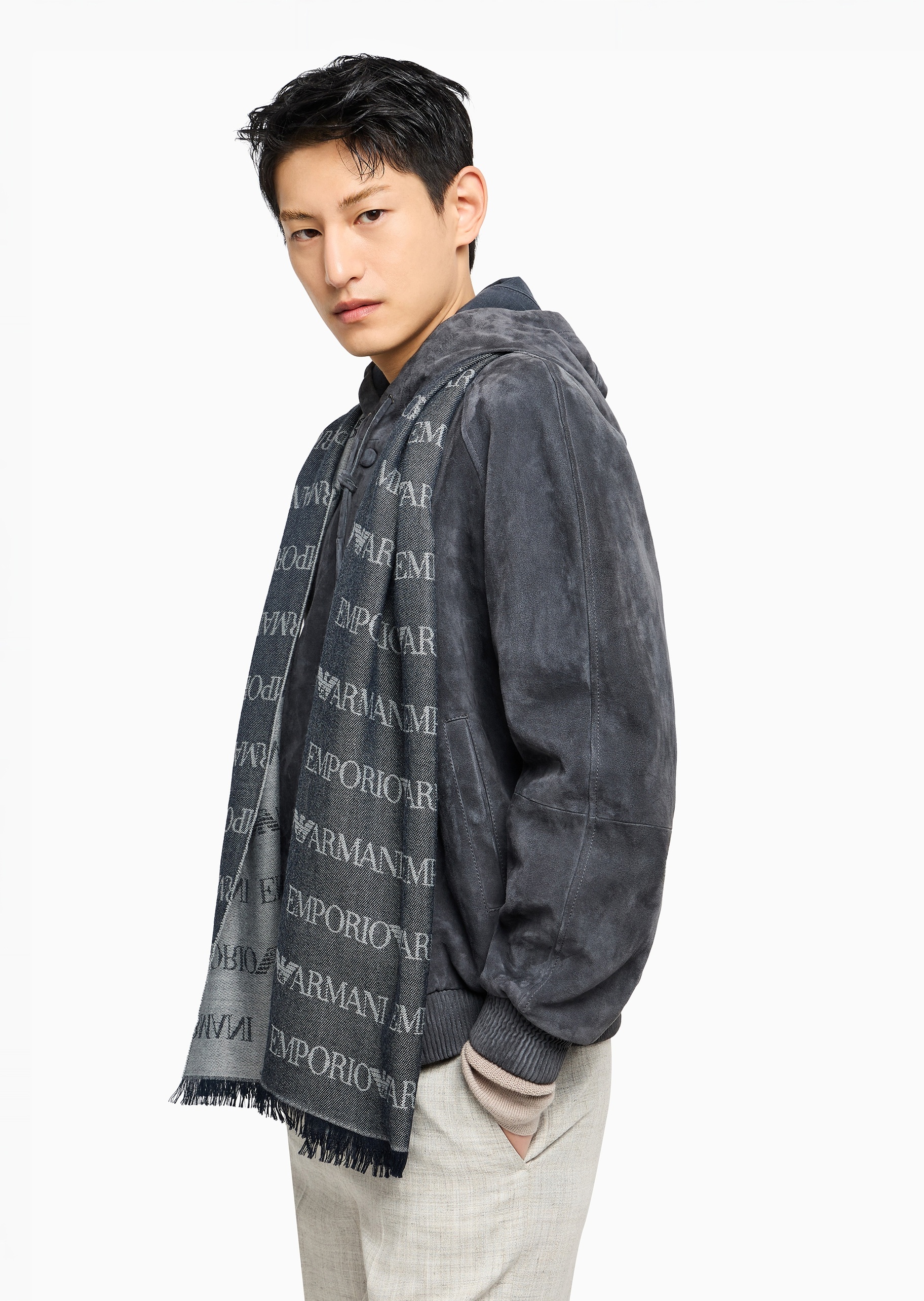 Emporio Armani 男士绵羊毛披肩式长方形流苏通体提花围巾