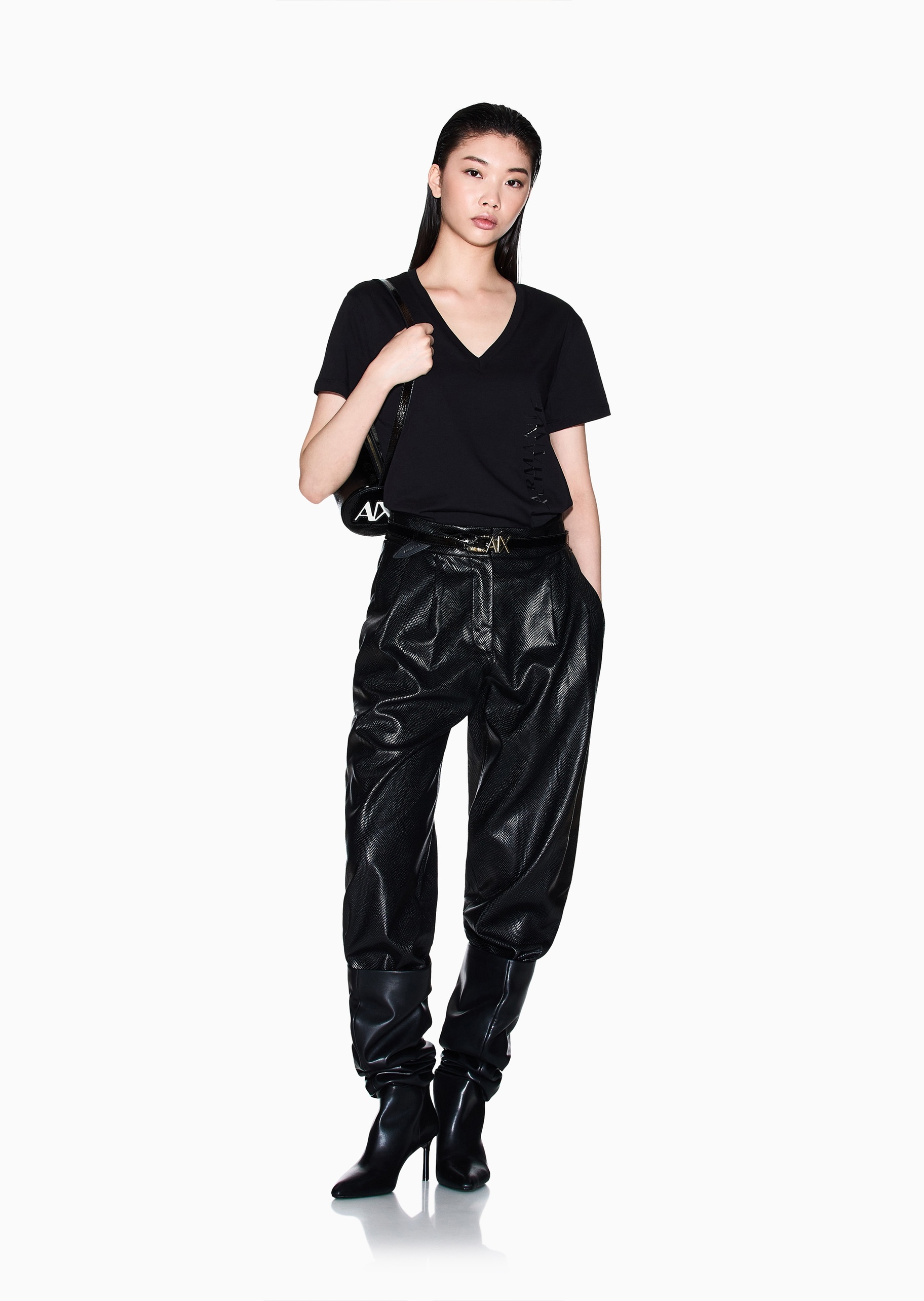 ARMANI EXCHANGE 女士全棉合身短袖V领正肩纯色轻薄T恤衫