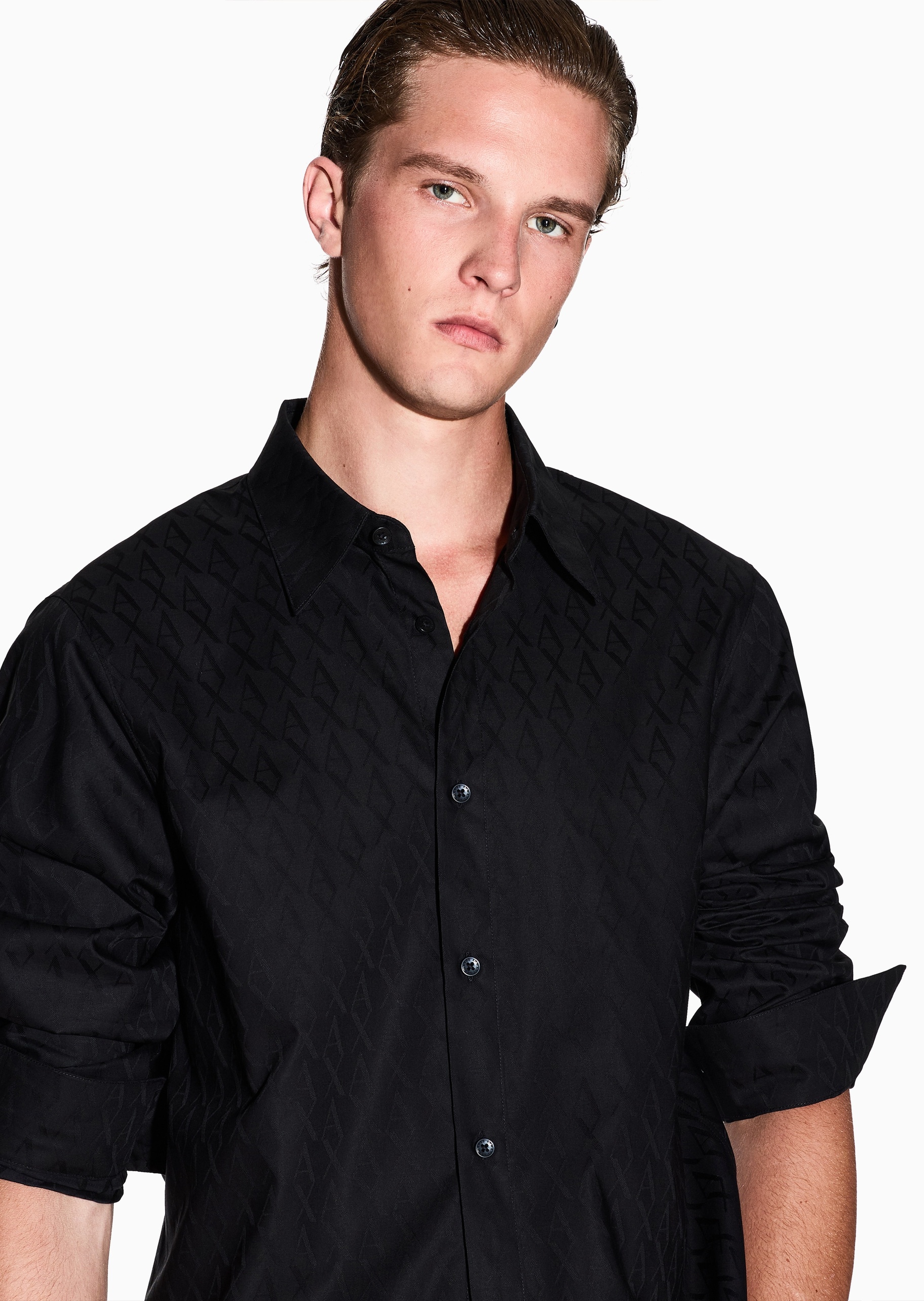ARMANI EXCHANGE 男士全棉合身长袖翻领满印老花衬衫