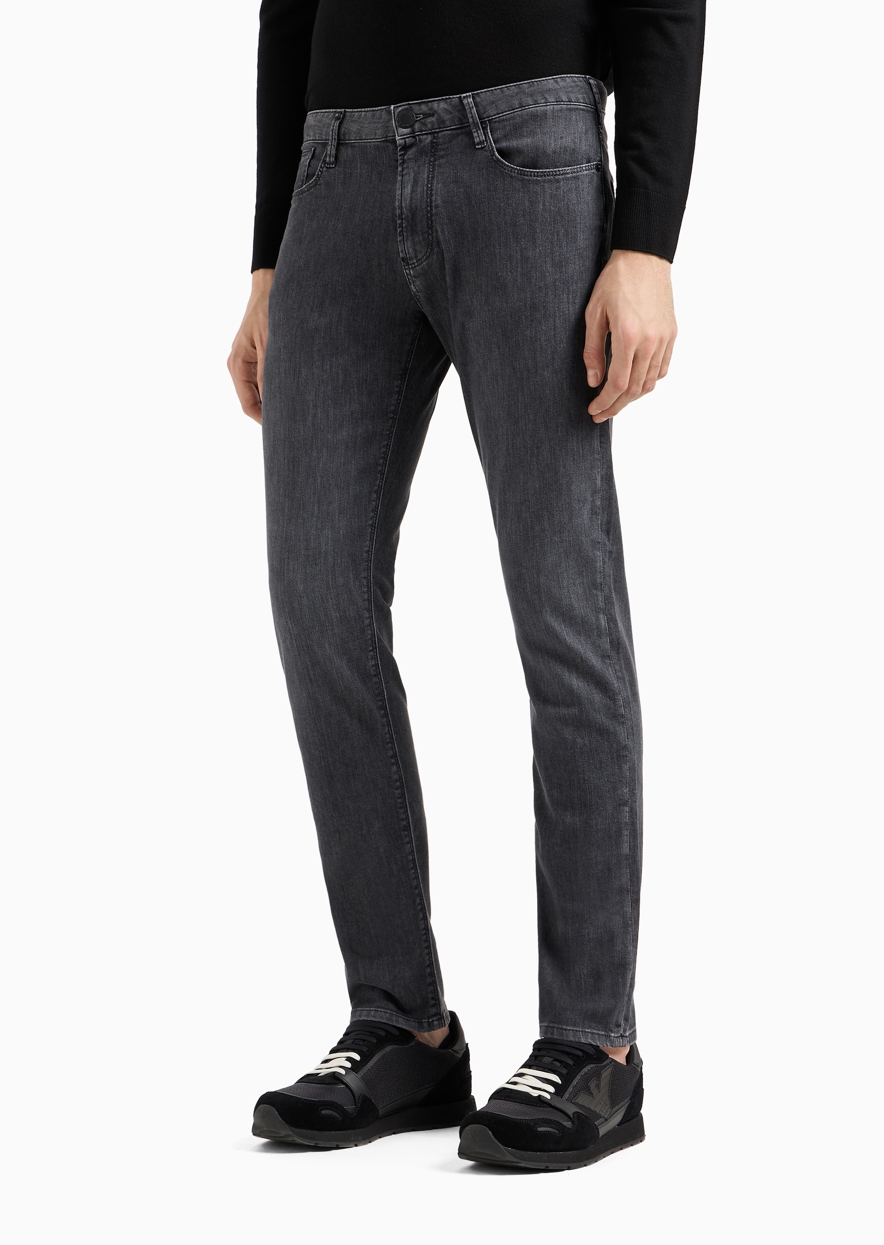 Emporio Armani 男士纯棉微弹轻薄修身低腰直筒小直脚牛仔裤