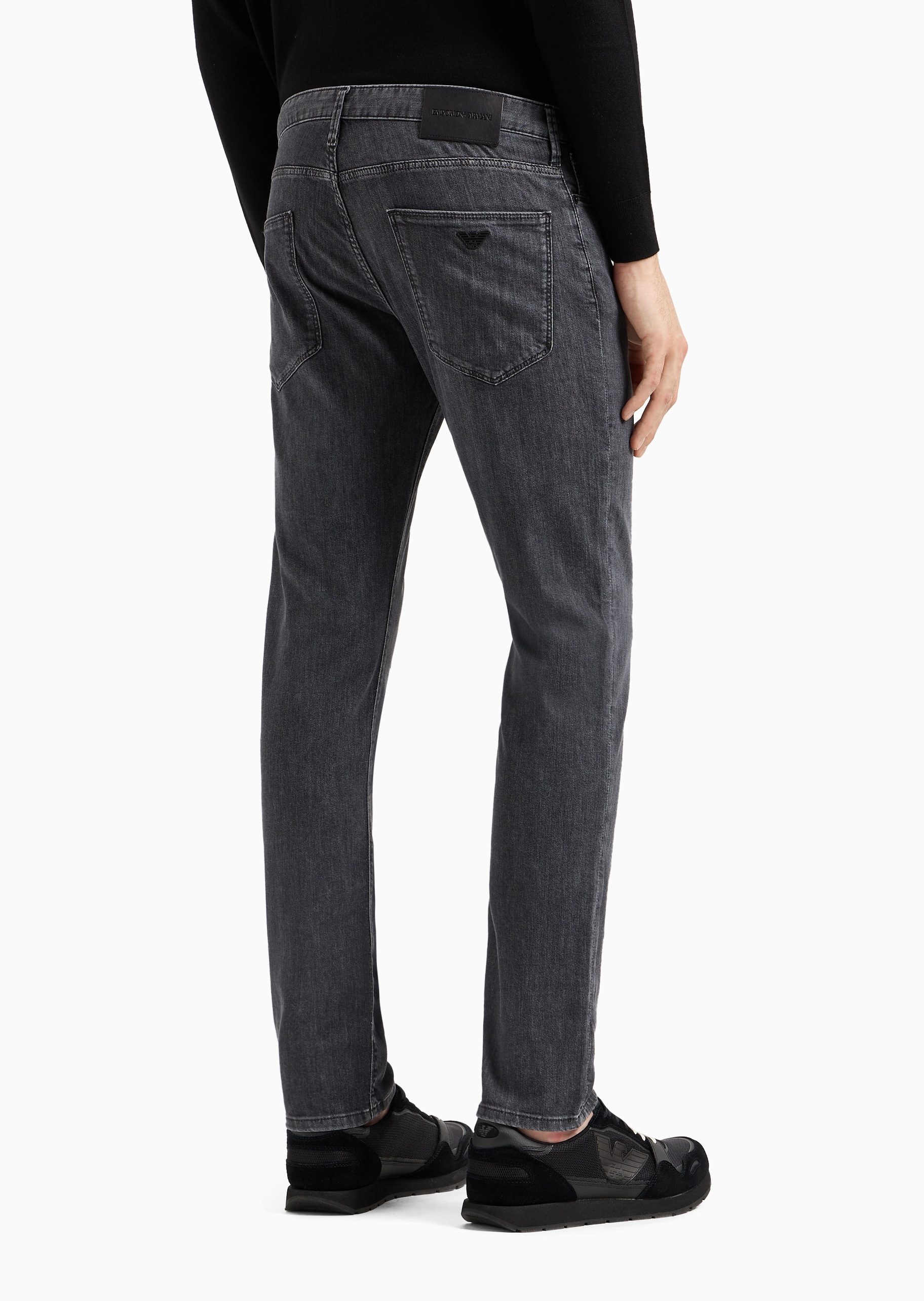 Emporio Armani 男士纯棉微弹轻薄修身低腰直筒小直脚牛仔裤