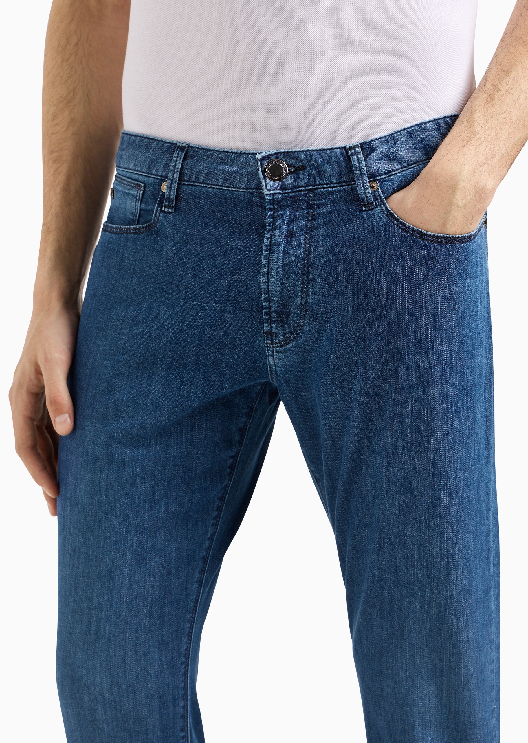 Emporio Armani 男士纯棉微弹轻薄修身低腰直筒小直脚牛仔裤