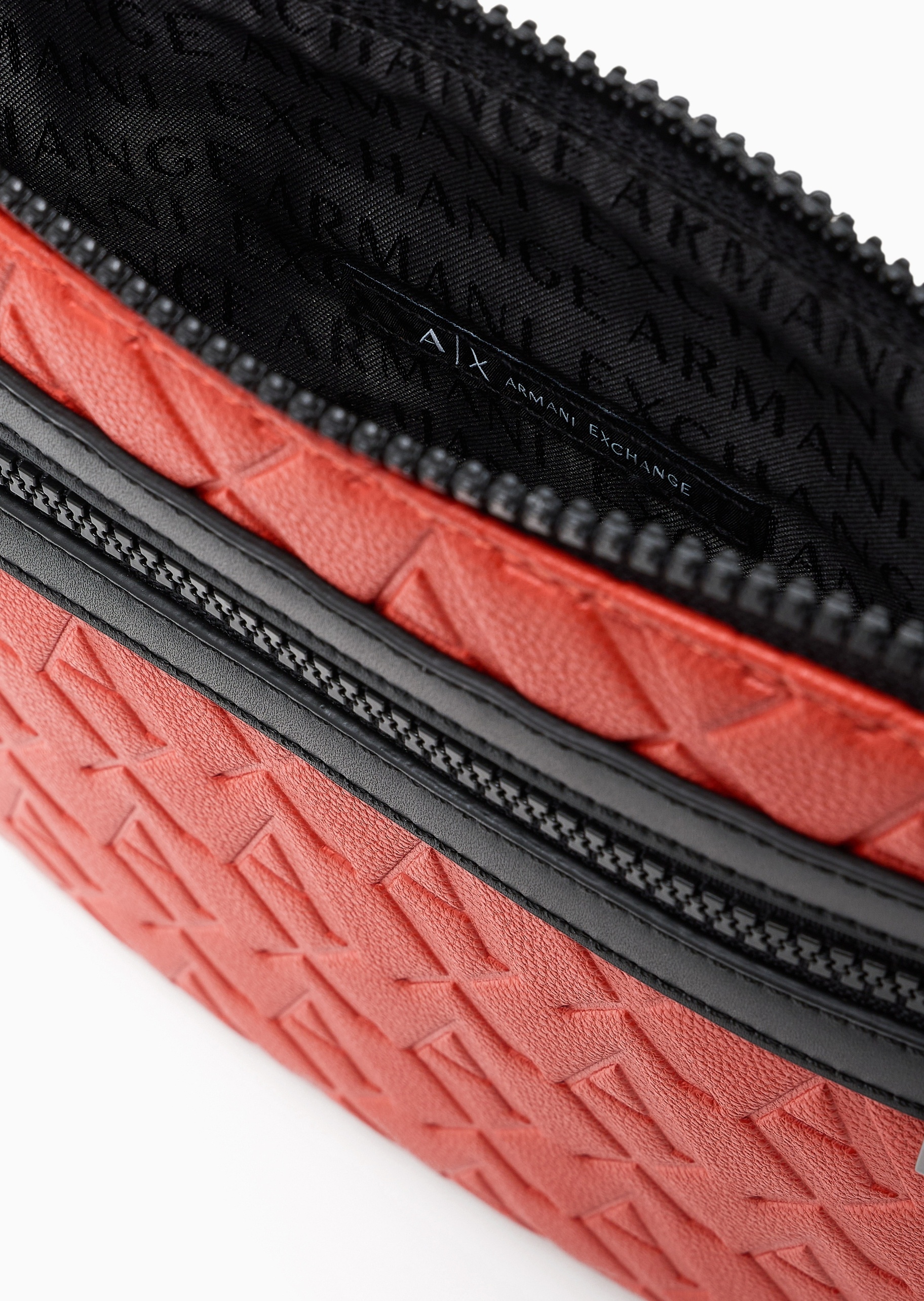 ARMANI EXCHANGE 男士老花商务通勤单肩斜挎邮差包