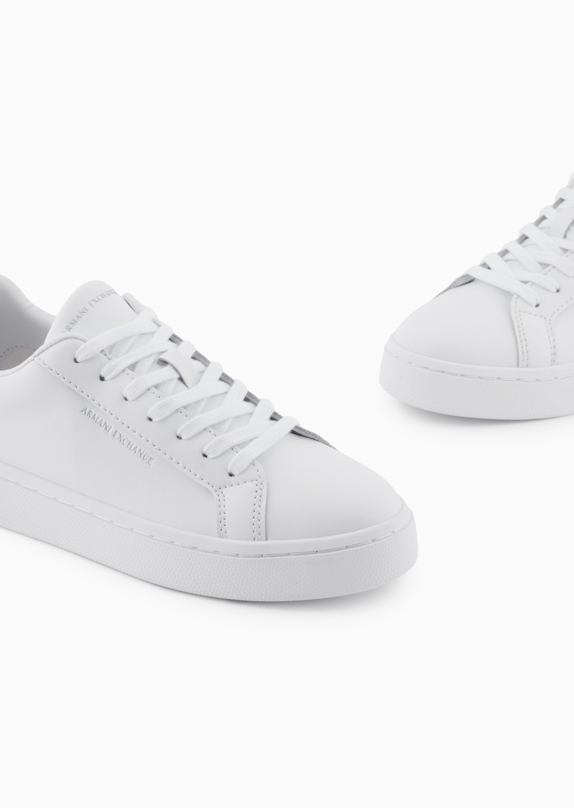 ARMANI EXCHANGE 女士系带低帮圆头平底板鞋休闲鞋
