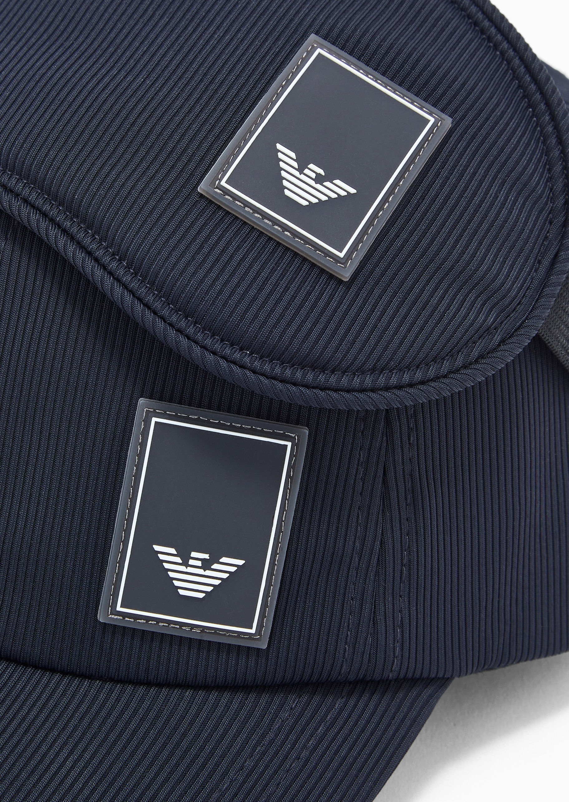 Emporio Armani 男士卡扣圆顶弯檐配眼罩标识贴片棒球帽