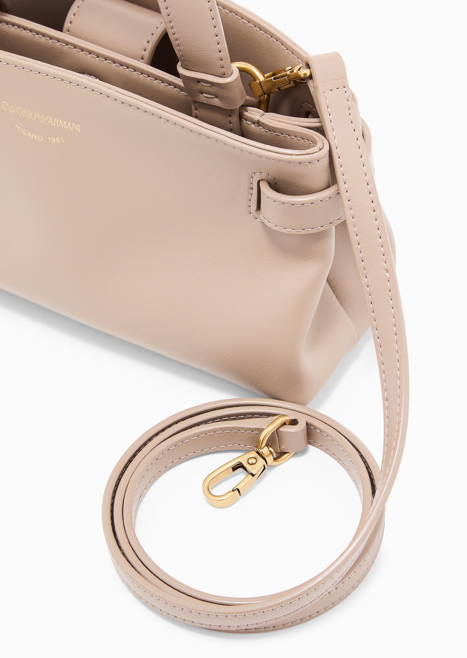 Emporio Armani 女士磁扣拉链内袋可拆肩带单肩斜挎手提包