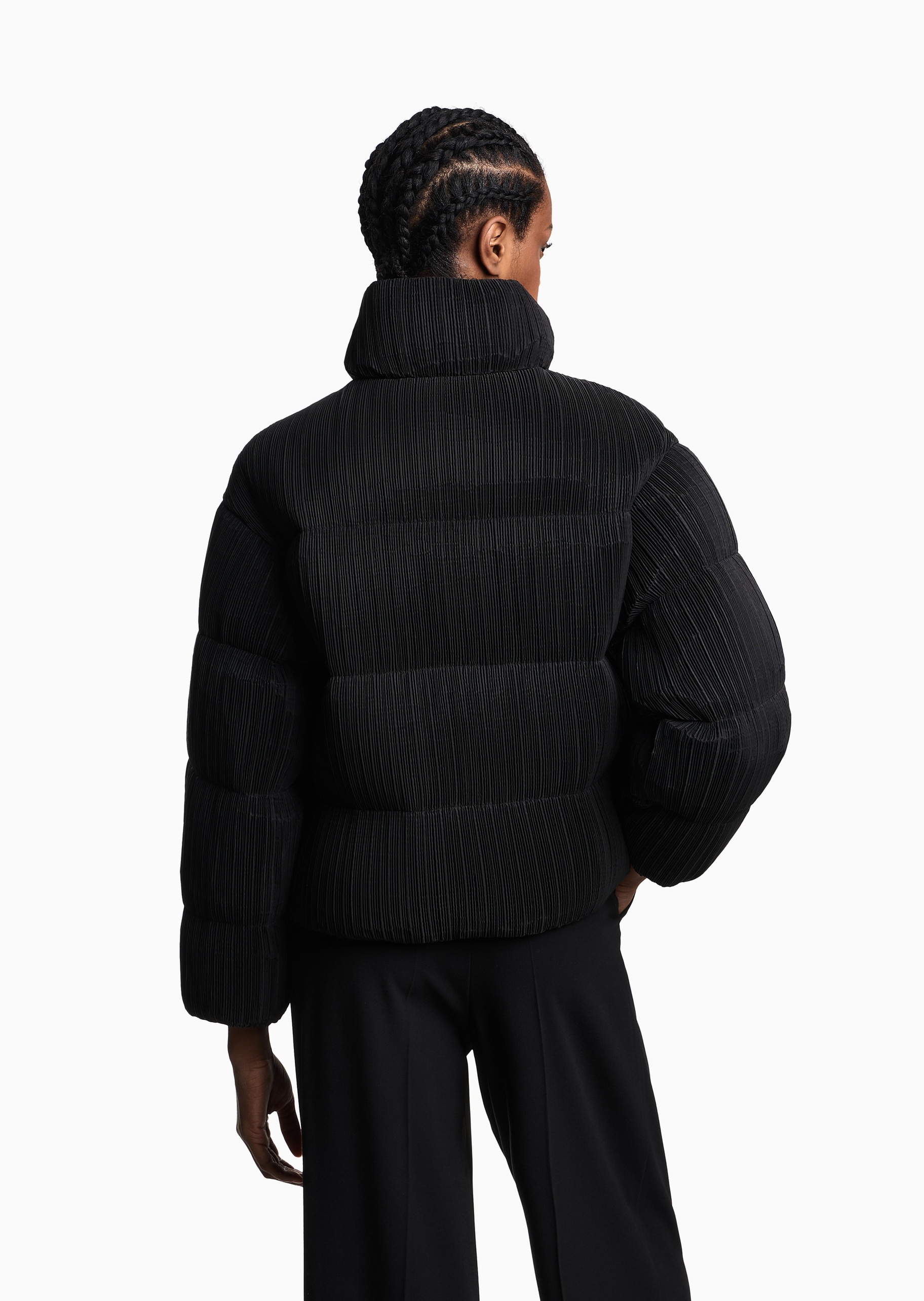 Emporio Armani 女士长袖可收纳连帽褶裥纯色双向拉链棉服