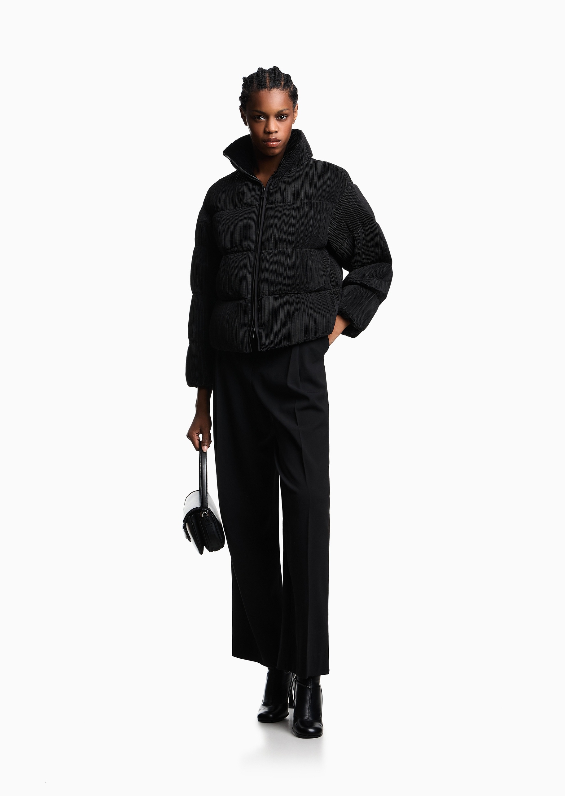 Emporio Armani 女士长袖可收纳连帽褶裥纯色双向拉链棉服