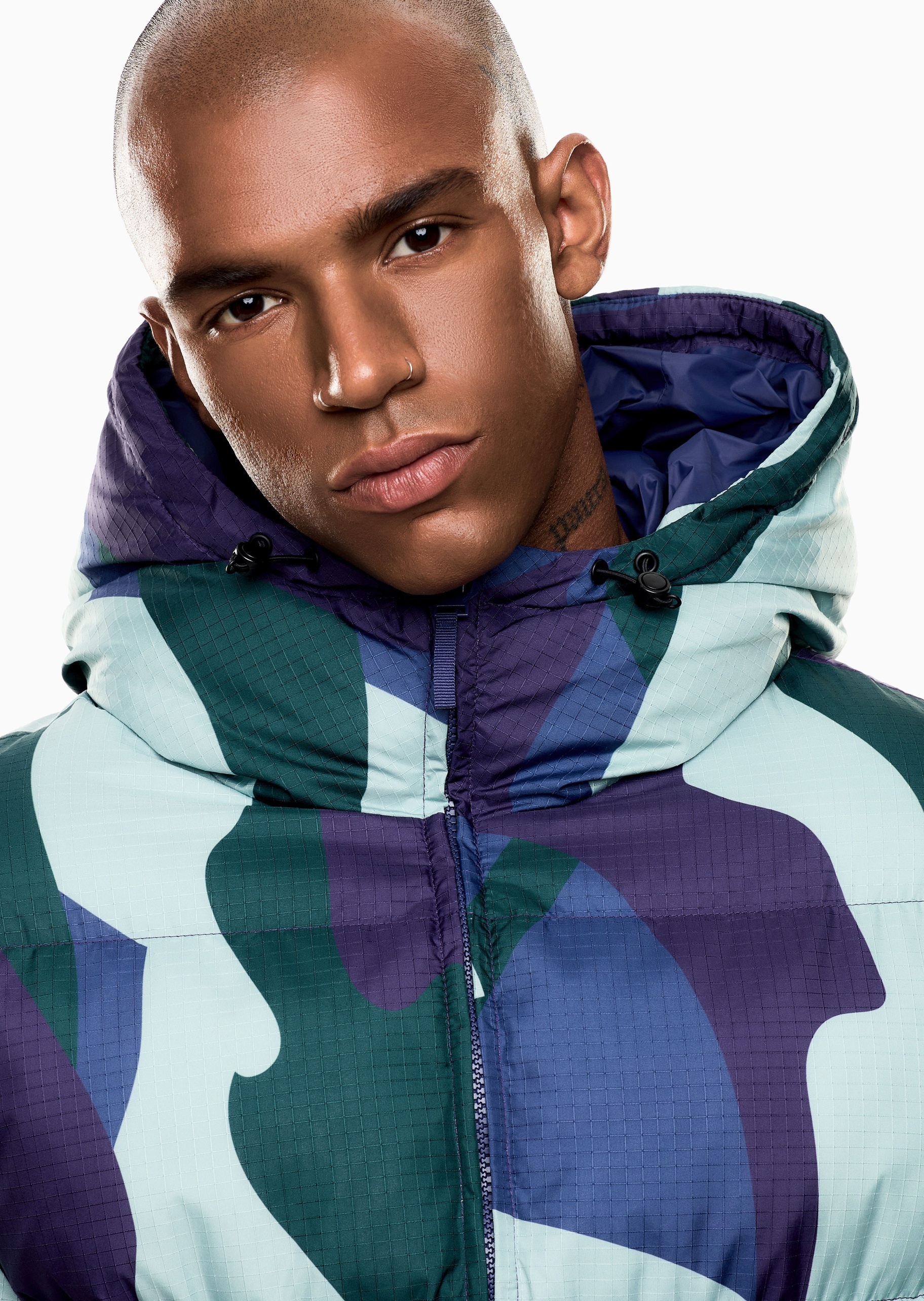 EA7 男士加厚长袖连帽拉链门襟通体印花棉服