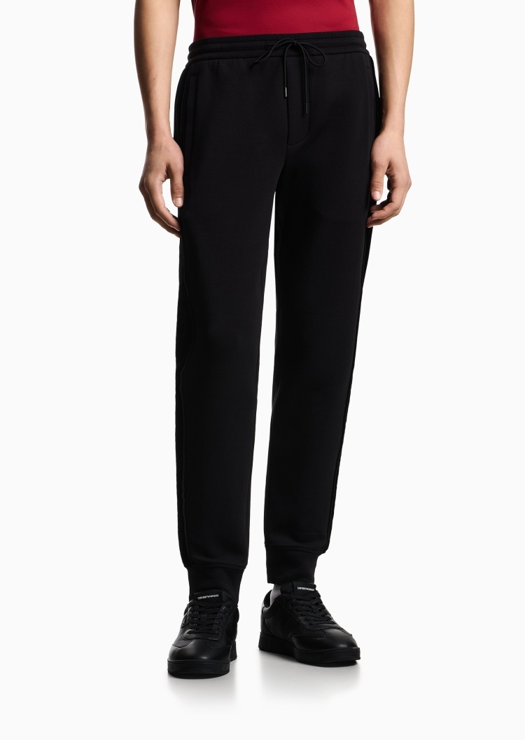 Emporio Armani 马年限定男士合身长款锥形束脚拼接织带卫裤