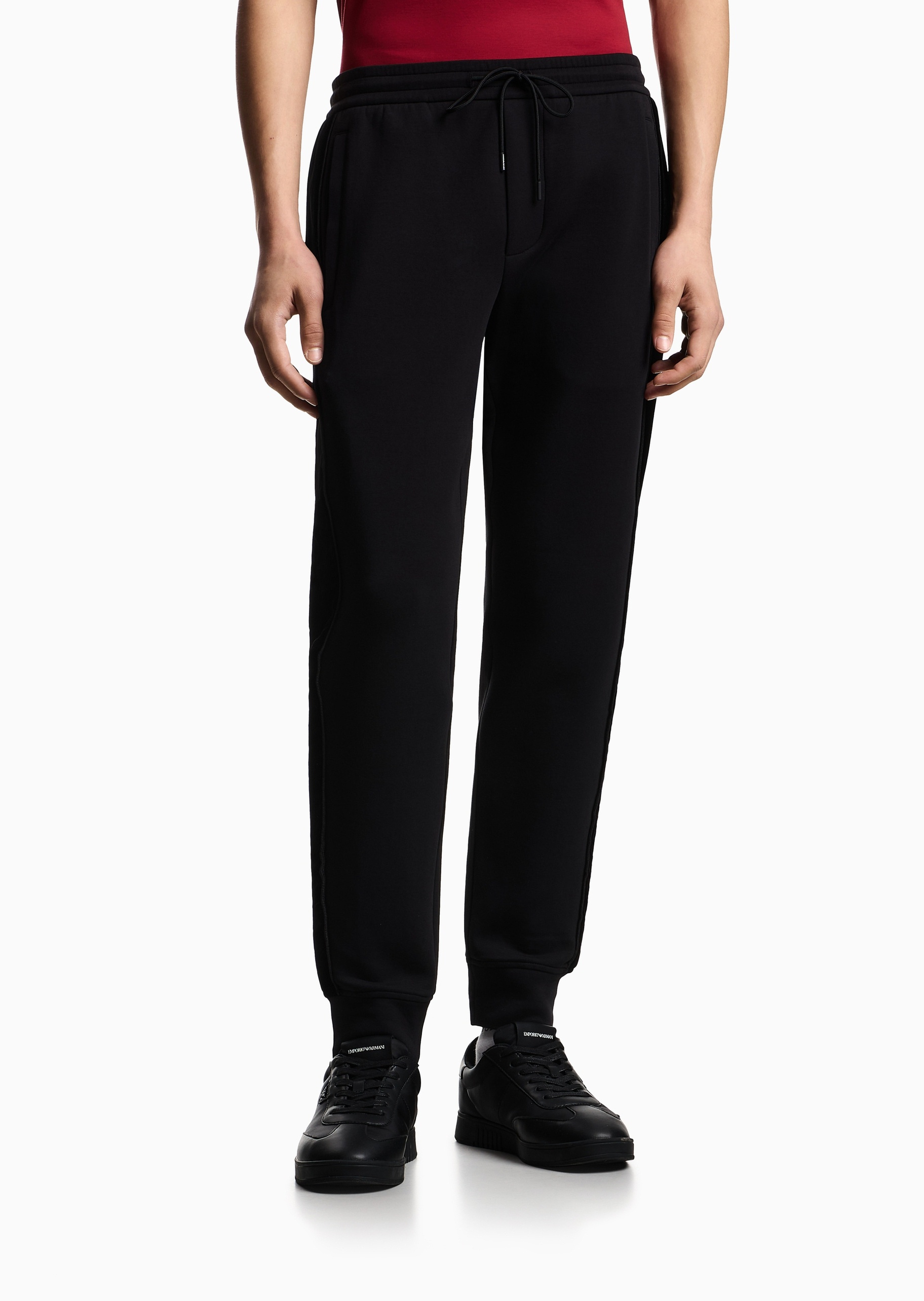 Emporio Armani 马年限定男士合身长款锥形束脚拼接织带卫裤