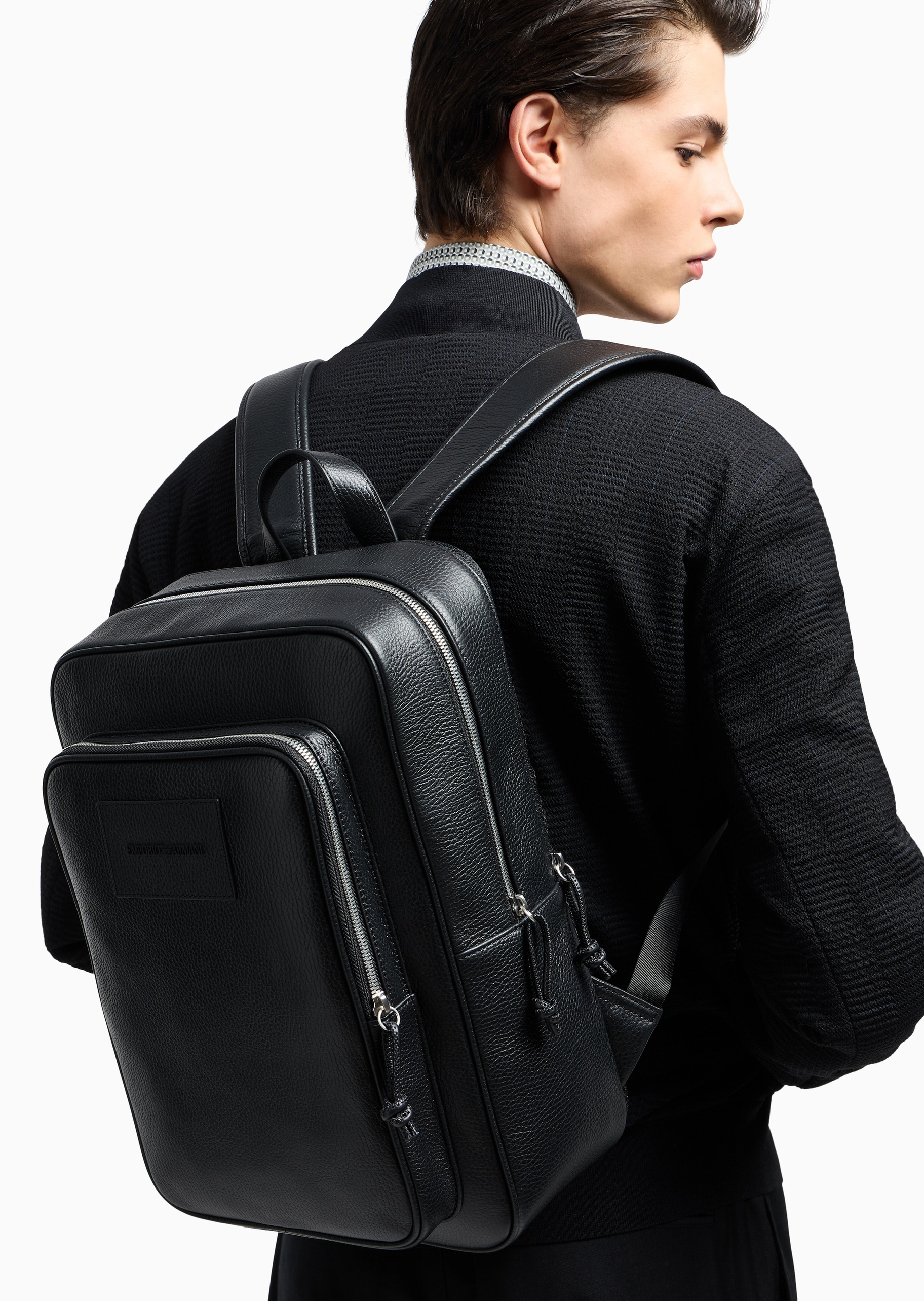 Emporio Armani 男士荔枝纹商务休闲通勤双肩公文包