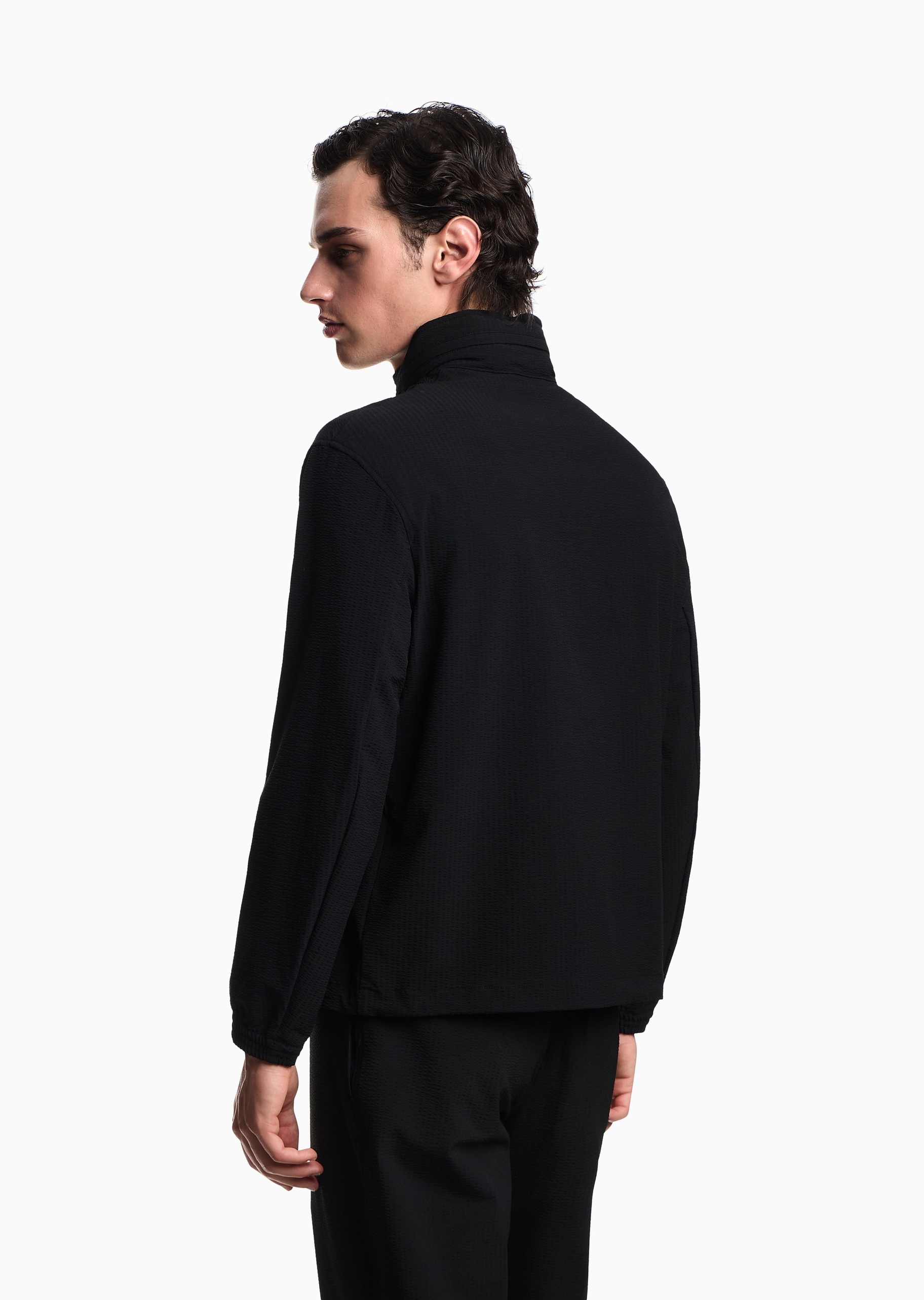 Emporio Armani 男士泡泡纱长袖可收纳连帽全拉链夹克