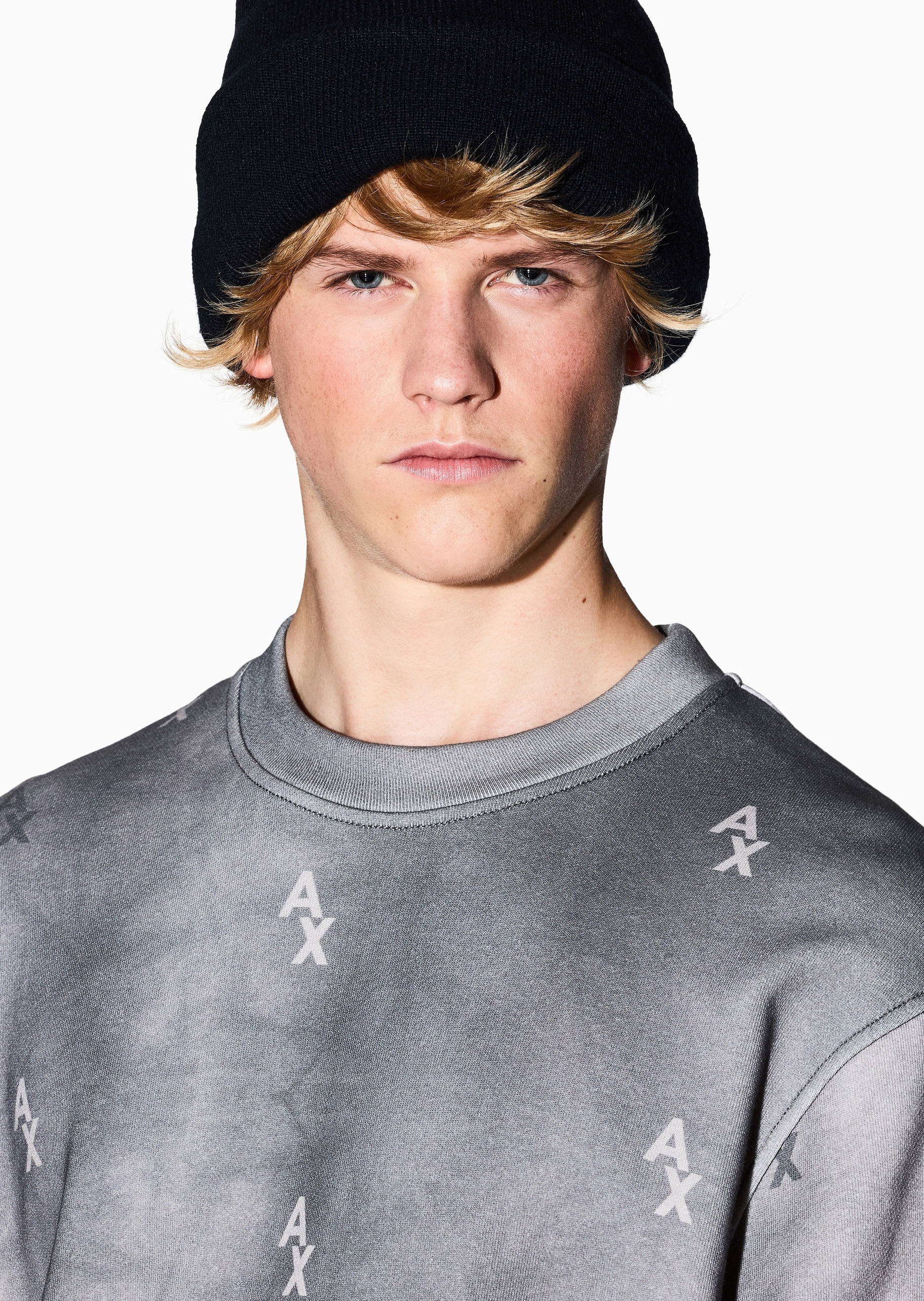 ARMANI EXCHANGE 男士套头运动风渐变晕染圆领落肩卫衣