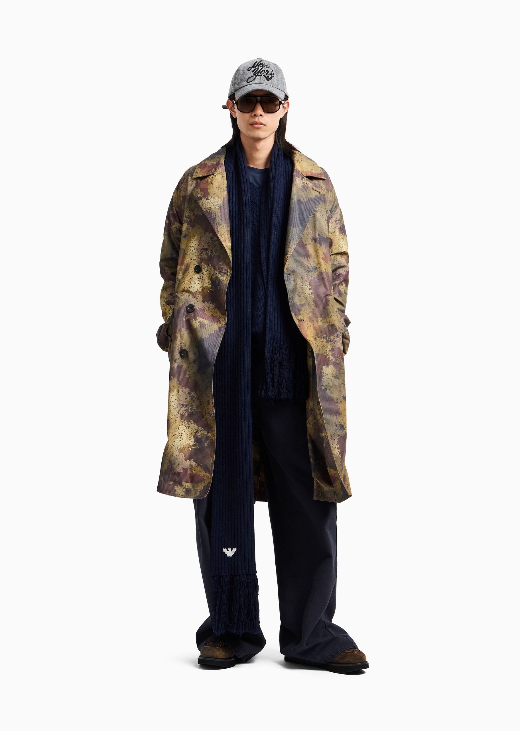 Emporio Armani 男士宽松休闲学院风套头针织毛衣