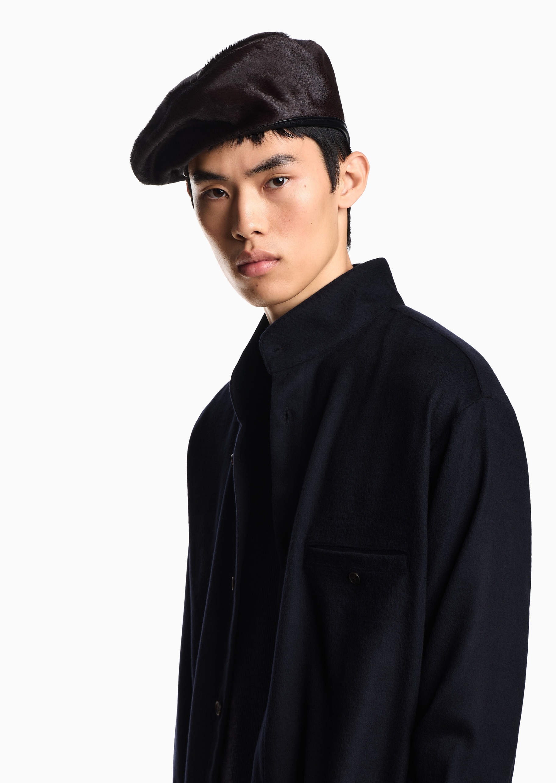 Emporio Armani 男士老钱风人夫感通勤外套式衬衫