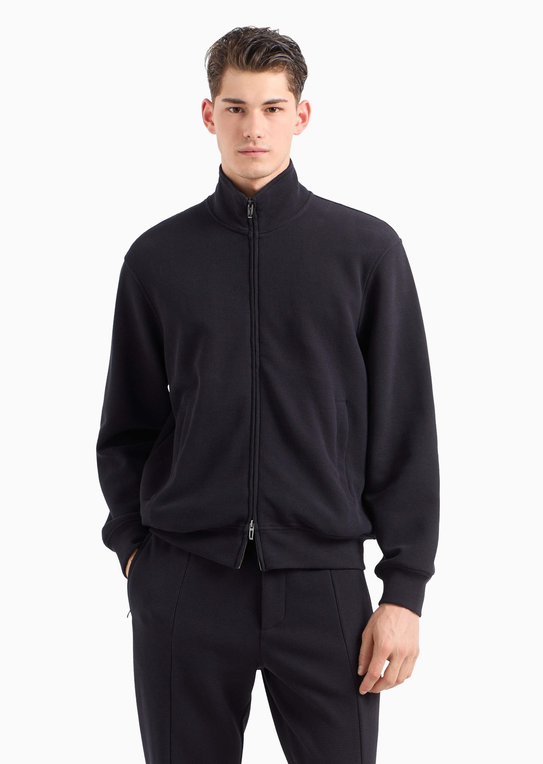 服饰丨全部服饰-男士丨Emporio Armani®中国官网