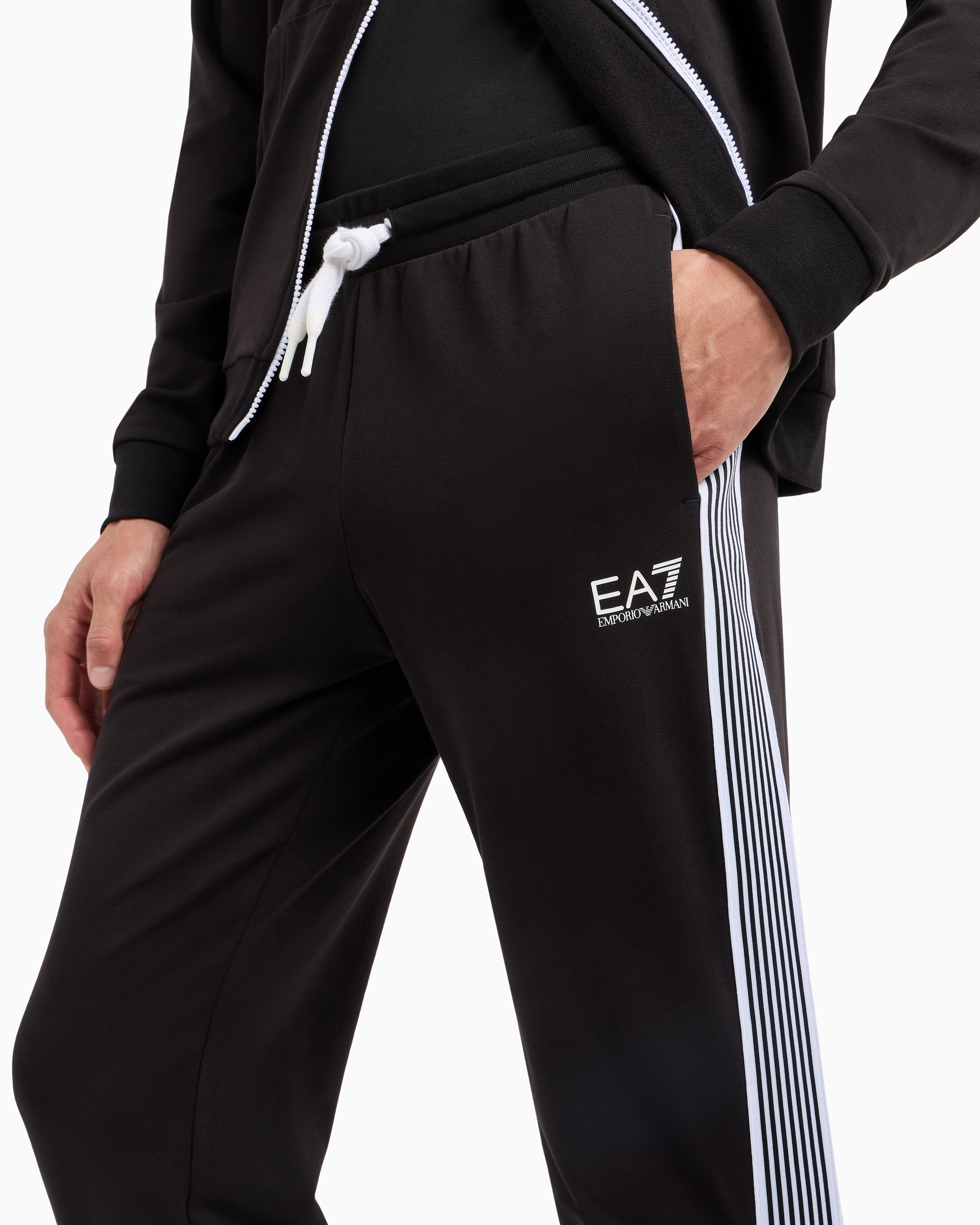 男士棉质合身连帽开衫束脚卫裤慢跑运动套装| 运动套装-男士| EA7 男士棉质合身连帽开衫束脚卫裤慢跑运动套装| 运动套装-男士| EA7