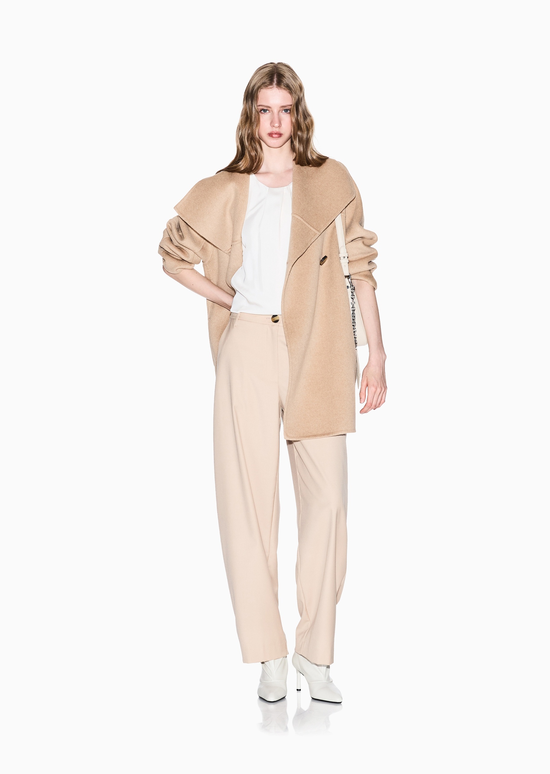 大衣 女士双排扣宽松落肩休闲绒感翻领通勤短大衣