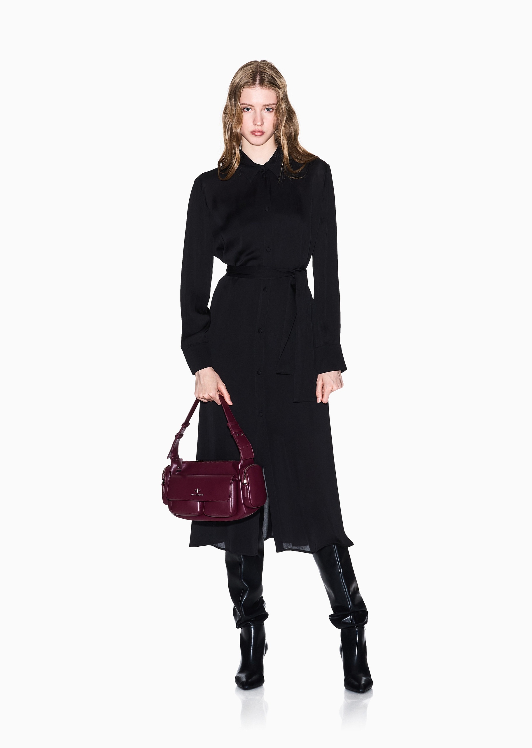 女士弹力长袖V领字母标识连衣裙