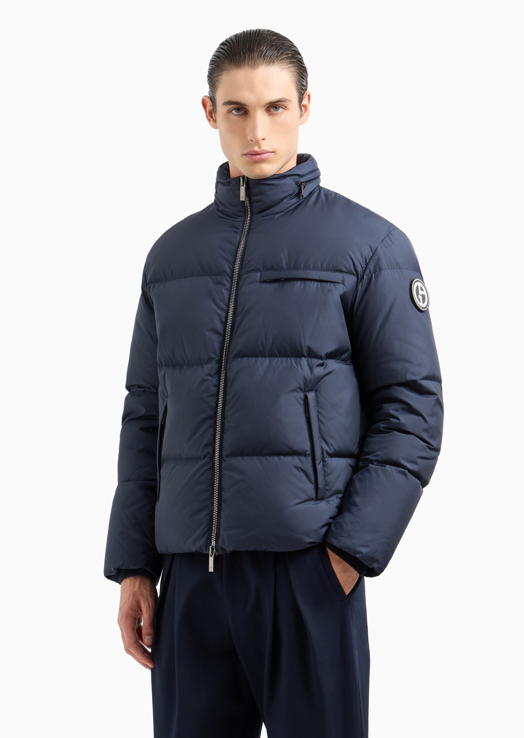 服饰丨卫衣与外套与夹克-男士丨Giorgio Armani®中国官网