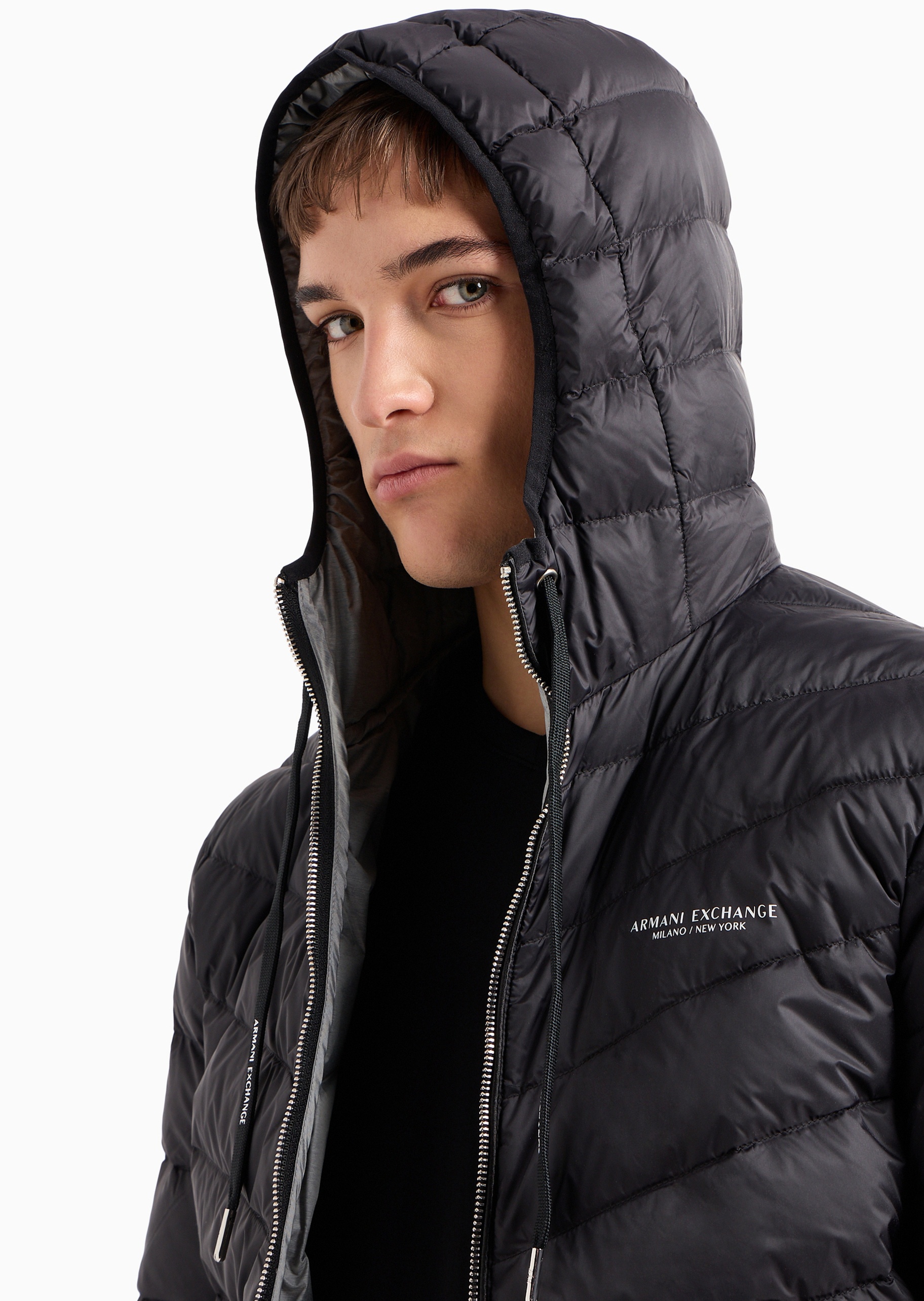 男士80白鸭绒合身长袖连帽羽绒服| 外套-男士| ARMANI EXCHANGE®中国官网