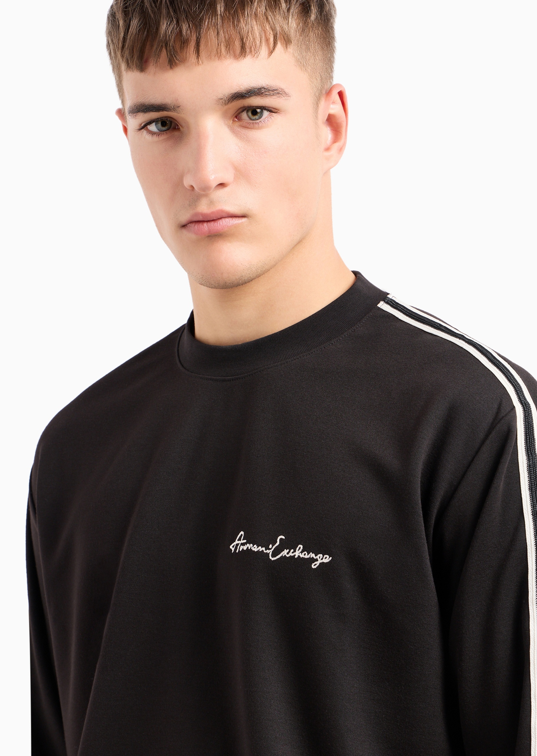 末吉　小国 男士休闲时尚弹力圆领套头饰边卫衣| 卫衣-男士| ARMANI EXCHANGE®中国官网