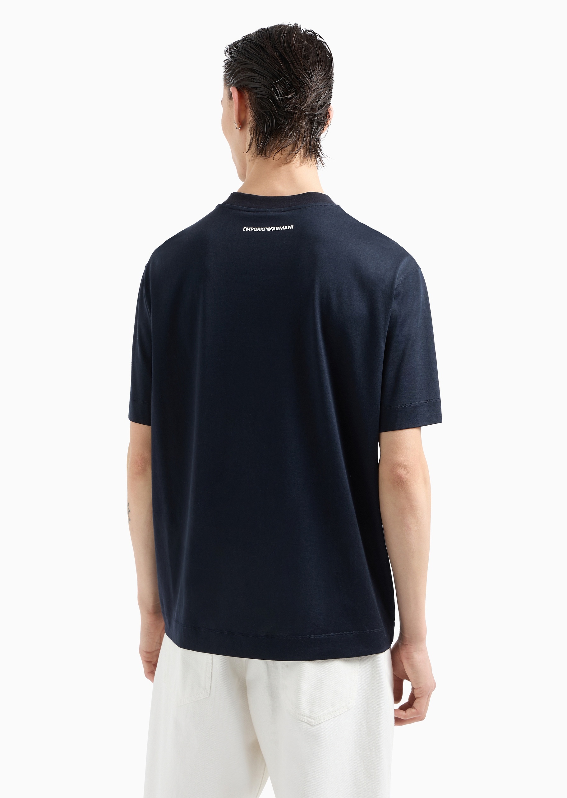 男士莱赛尔合身短袖圆领斗牛犬刺绣T恤| T恤-男士| Emporio Armani®中国官网