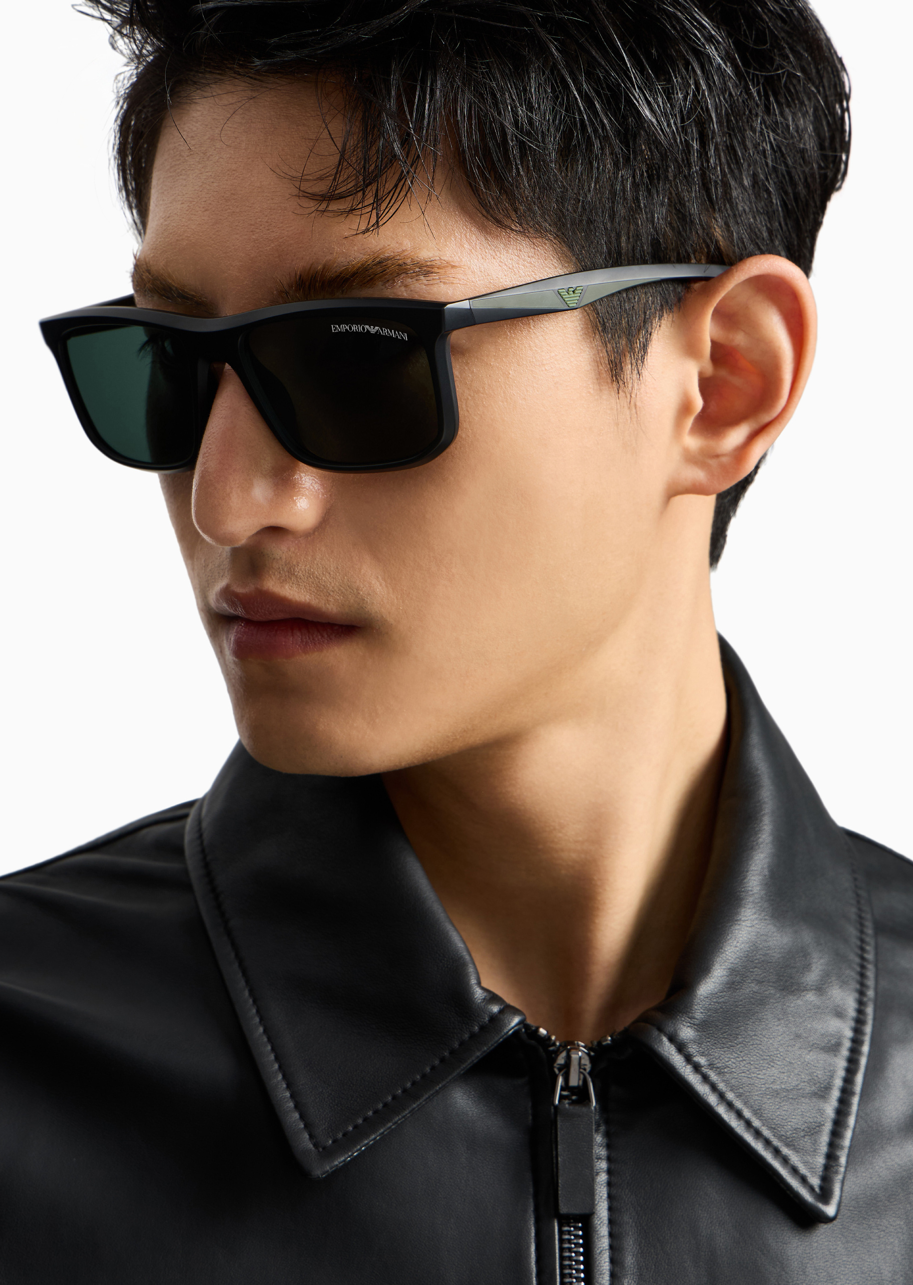 Emporio Armani 男士方形粗框遮阳摩登都市太阳眼镜