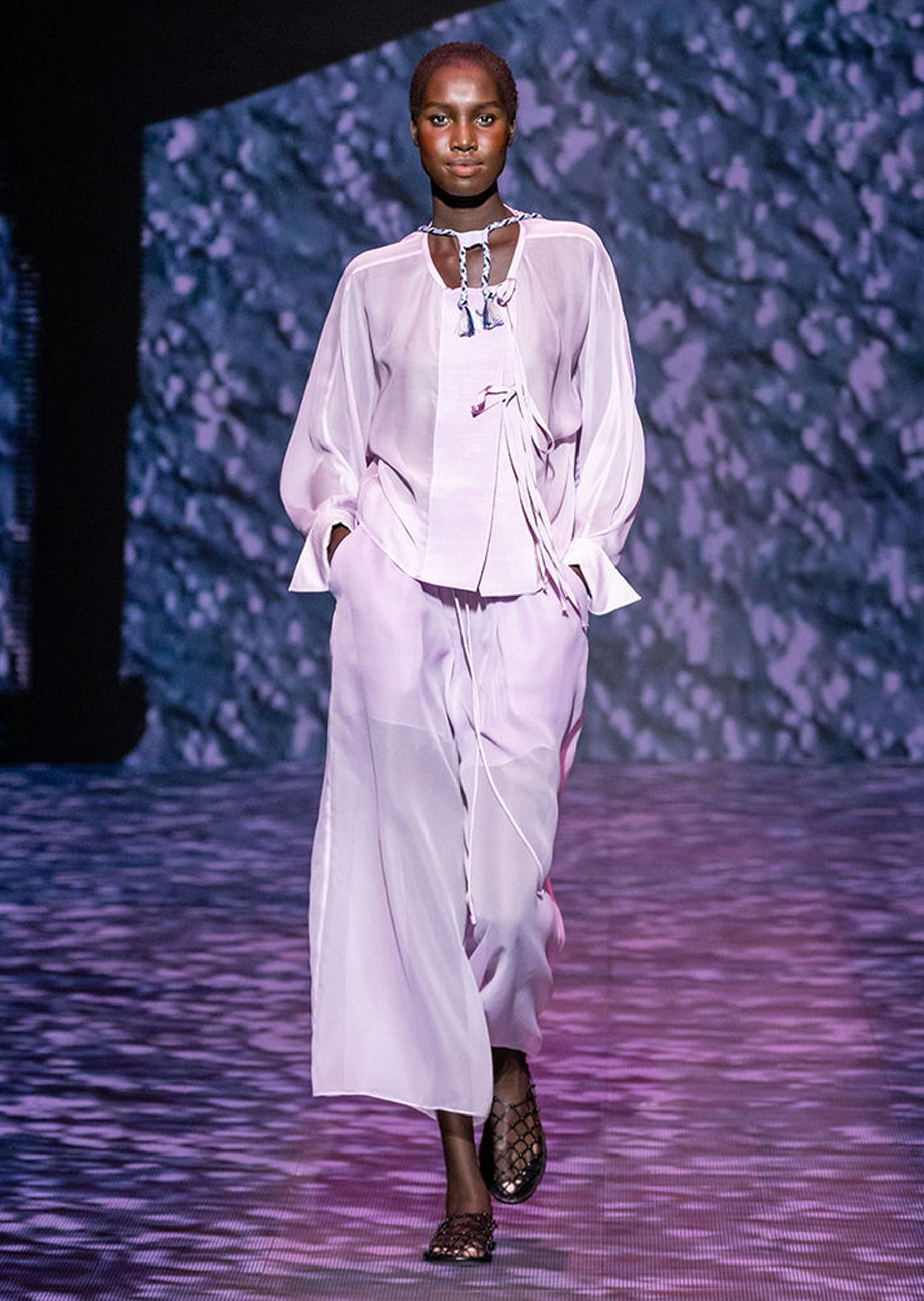 Emporio Armani 编织绳结网格平底凉鞋