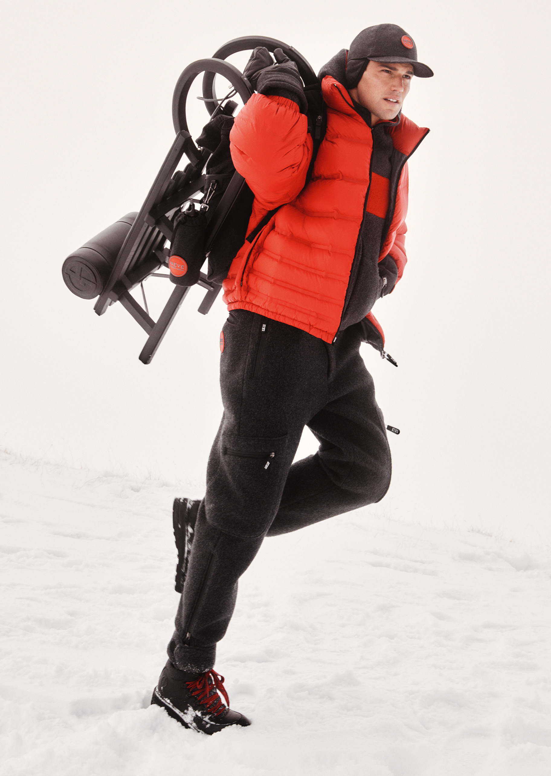 Giorgio Armani NEVE男士绵羊毛合身长款束脚滑雪卫裤