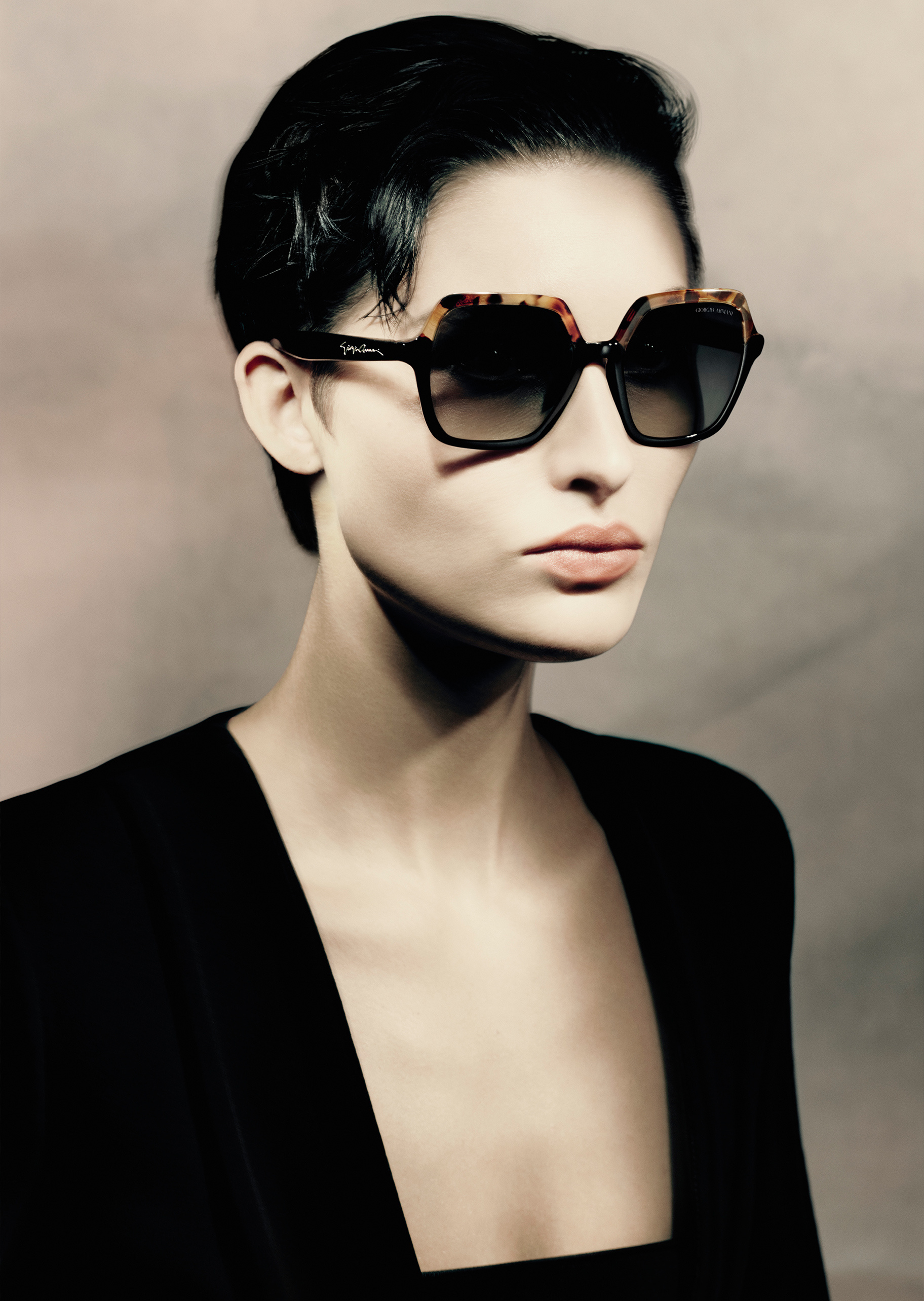 Giorgio Armani 女士时尚复古斑纹正方框渐变太阳眼镜