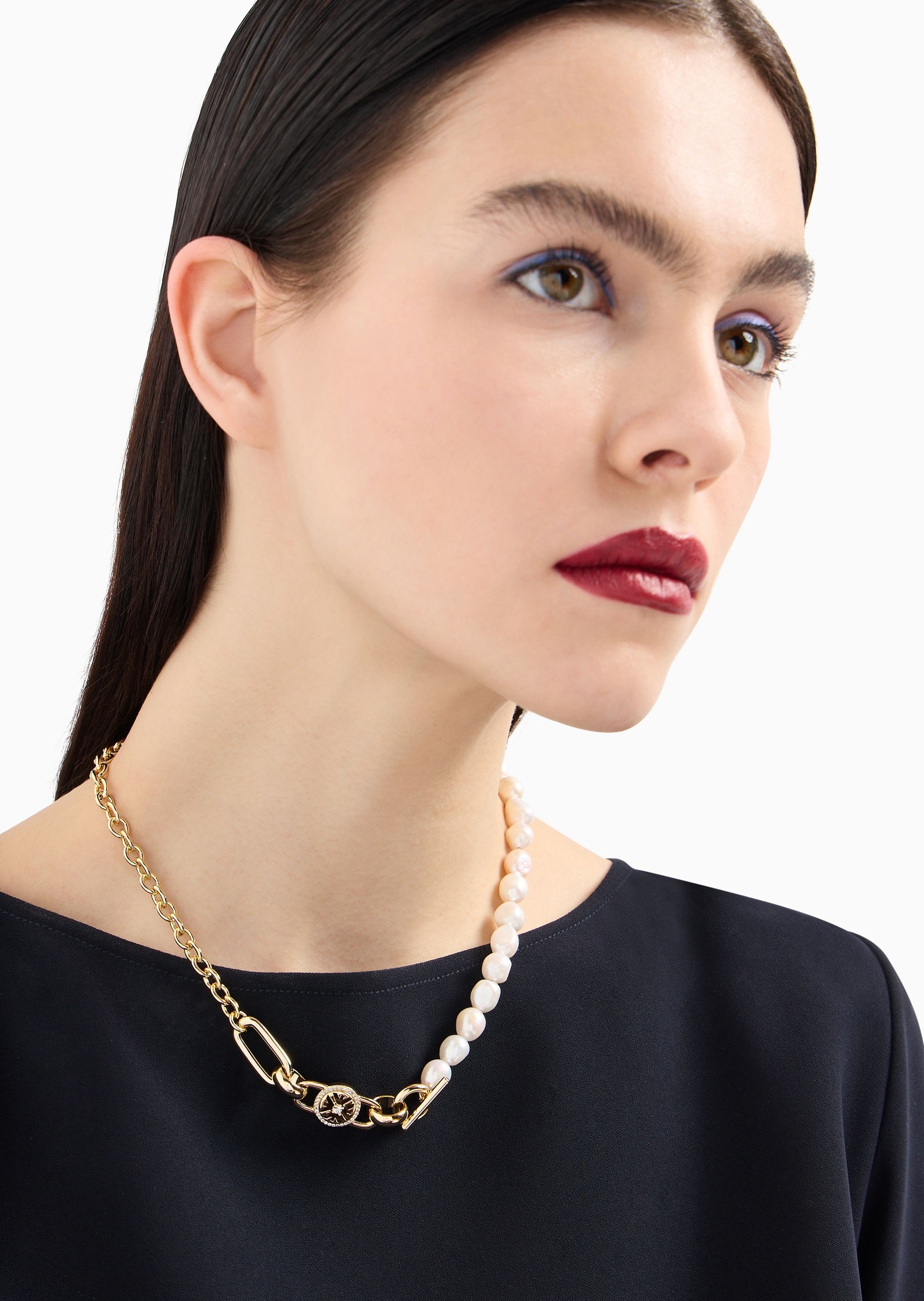 Emporio Armani 女士黄铜巴洛克珍珠串珠镂空密镶项链