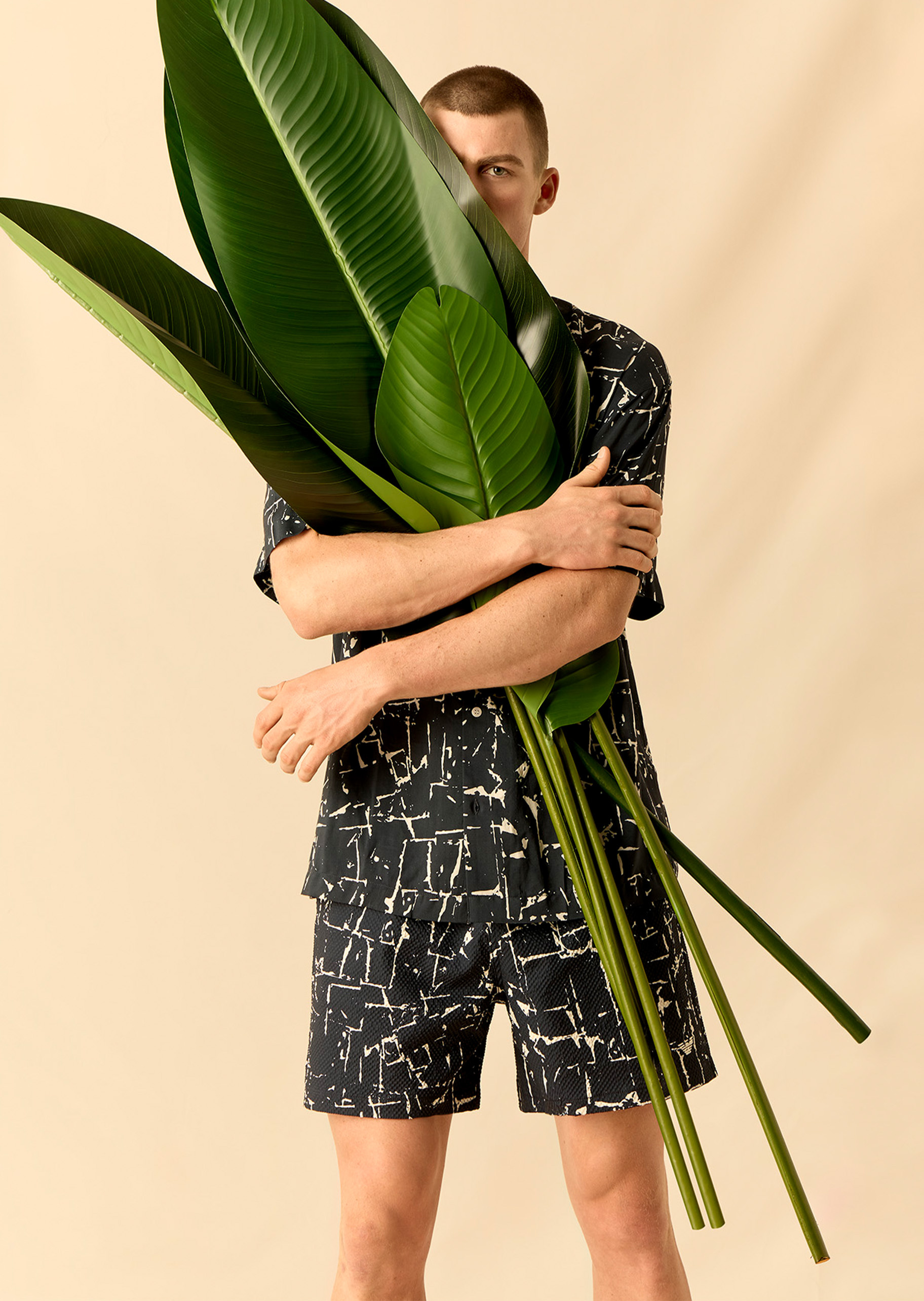 Emporio Armani 男士人造棉宽松短袖翻领廓形印花沙滩衬衫