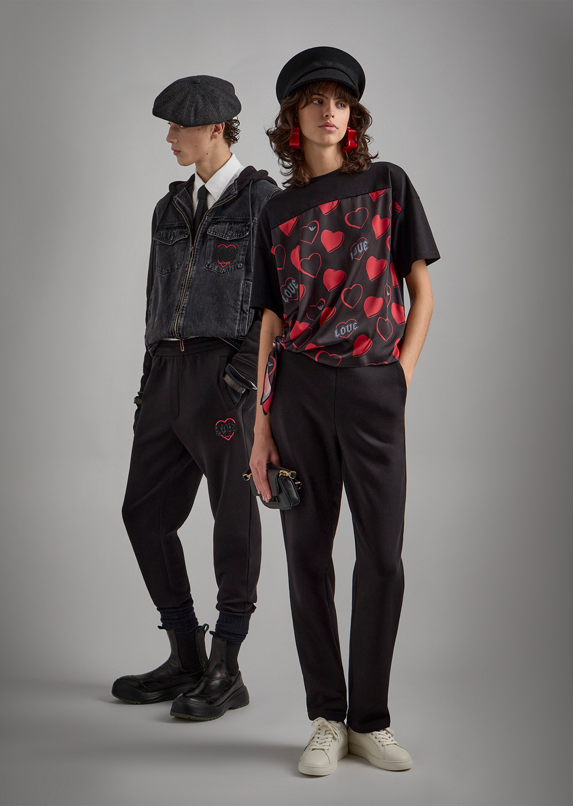 Emporio Armani 女士宽松短袖圆领落肩爱心印花绉纱拼接T恤