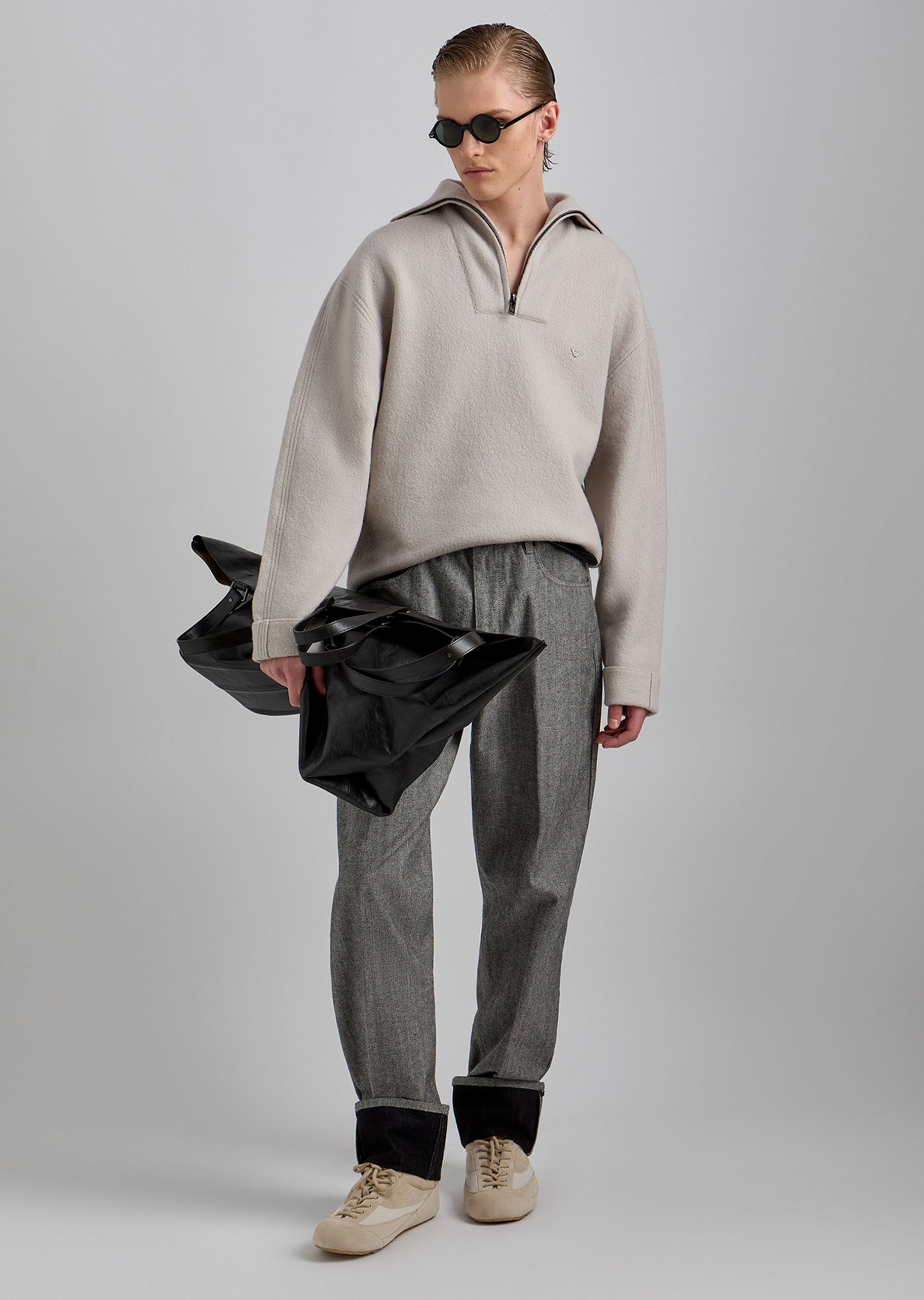 Emporio Armani 男士全绵羊毛宽松长袖落肩套头毛衣
