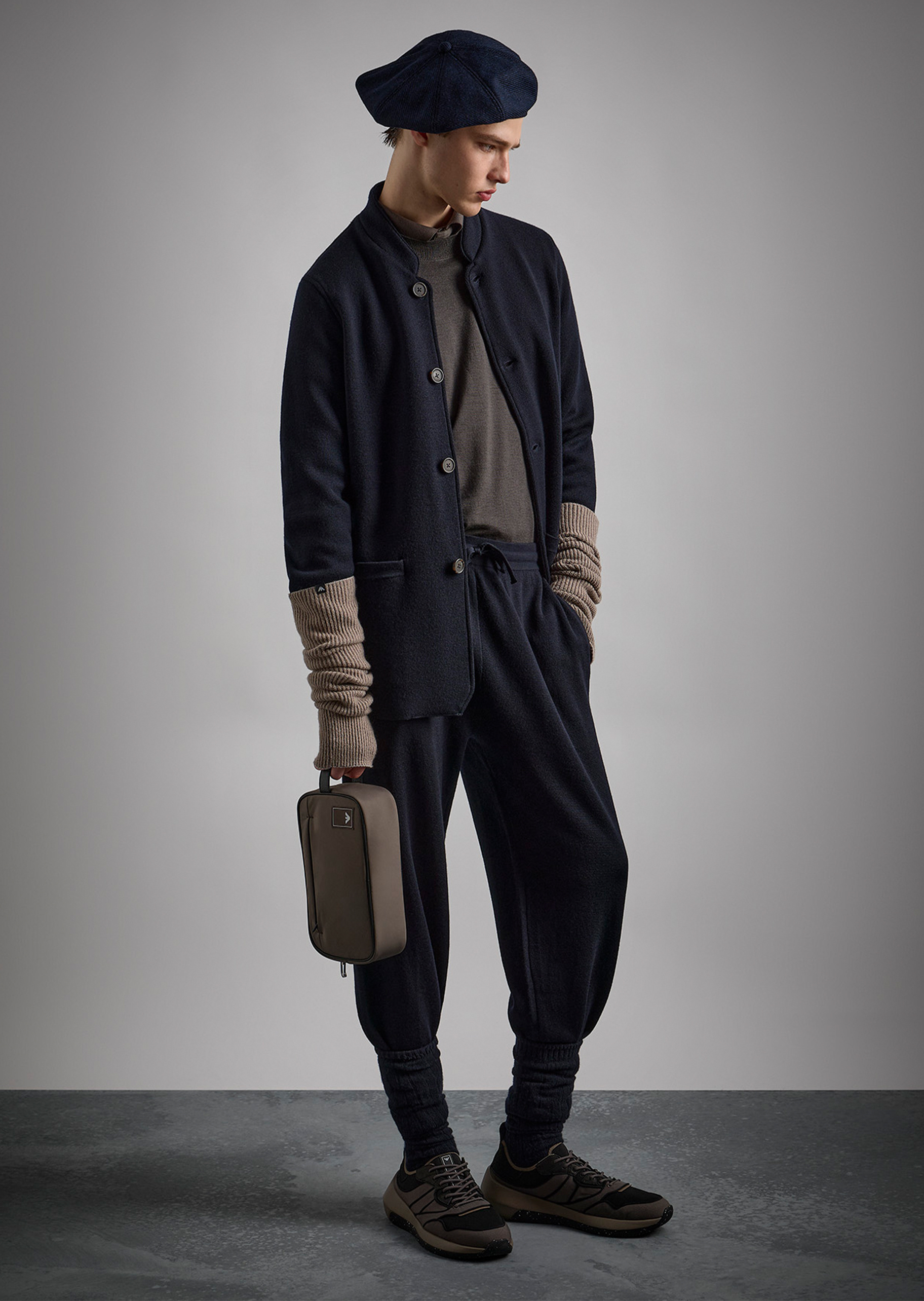 Emporio Armani 男士圆领绵羊毛老钱风套头针织毛衣