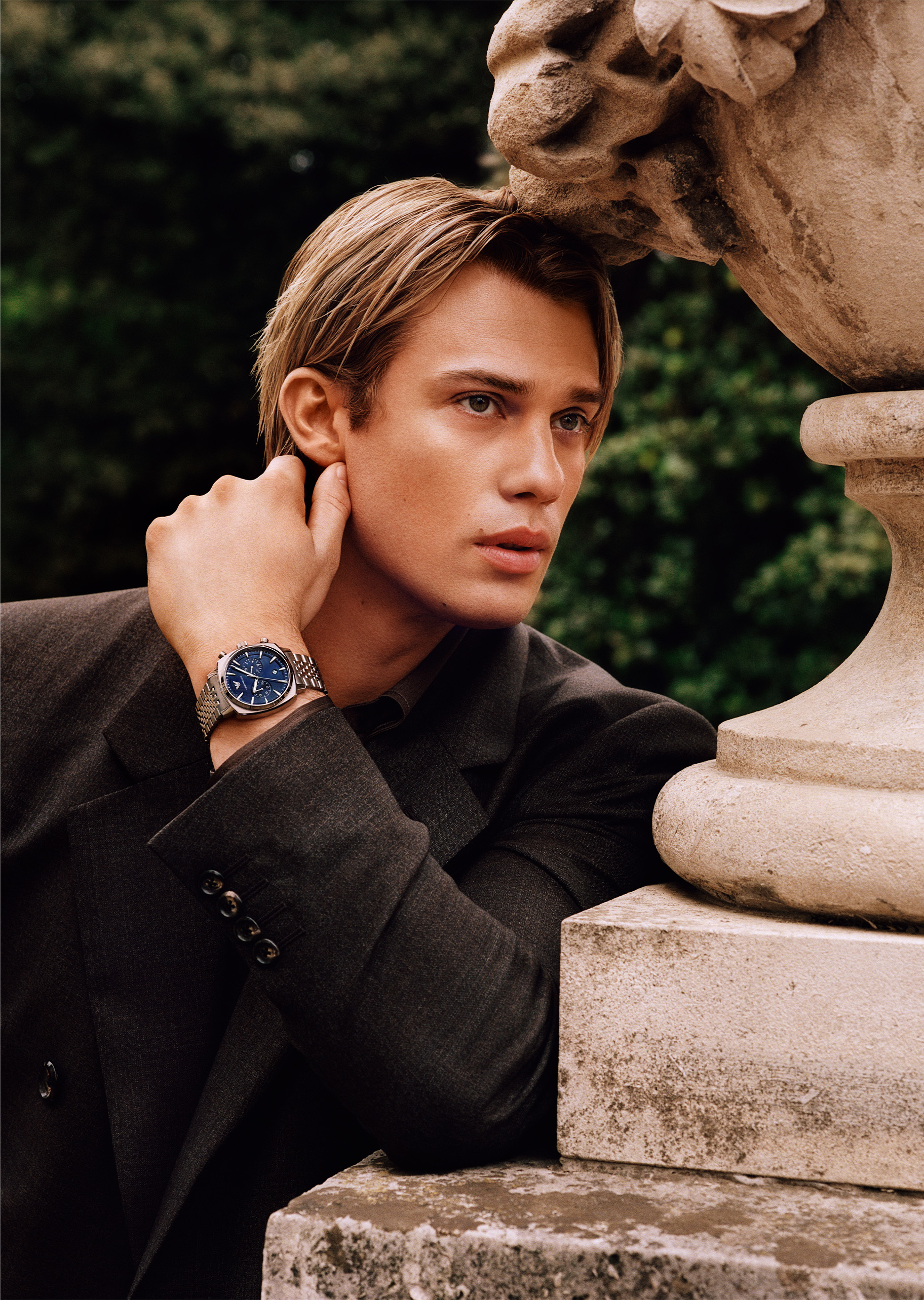 Emporio Armani 男士夜光素色钢带简约时尚石英手表腕表