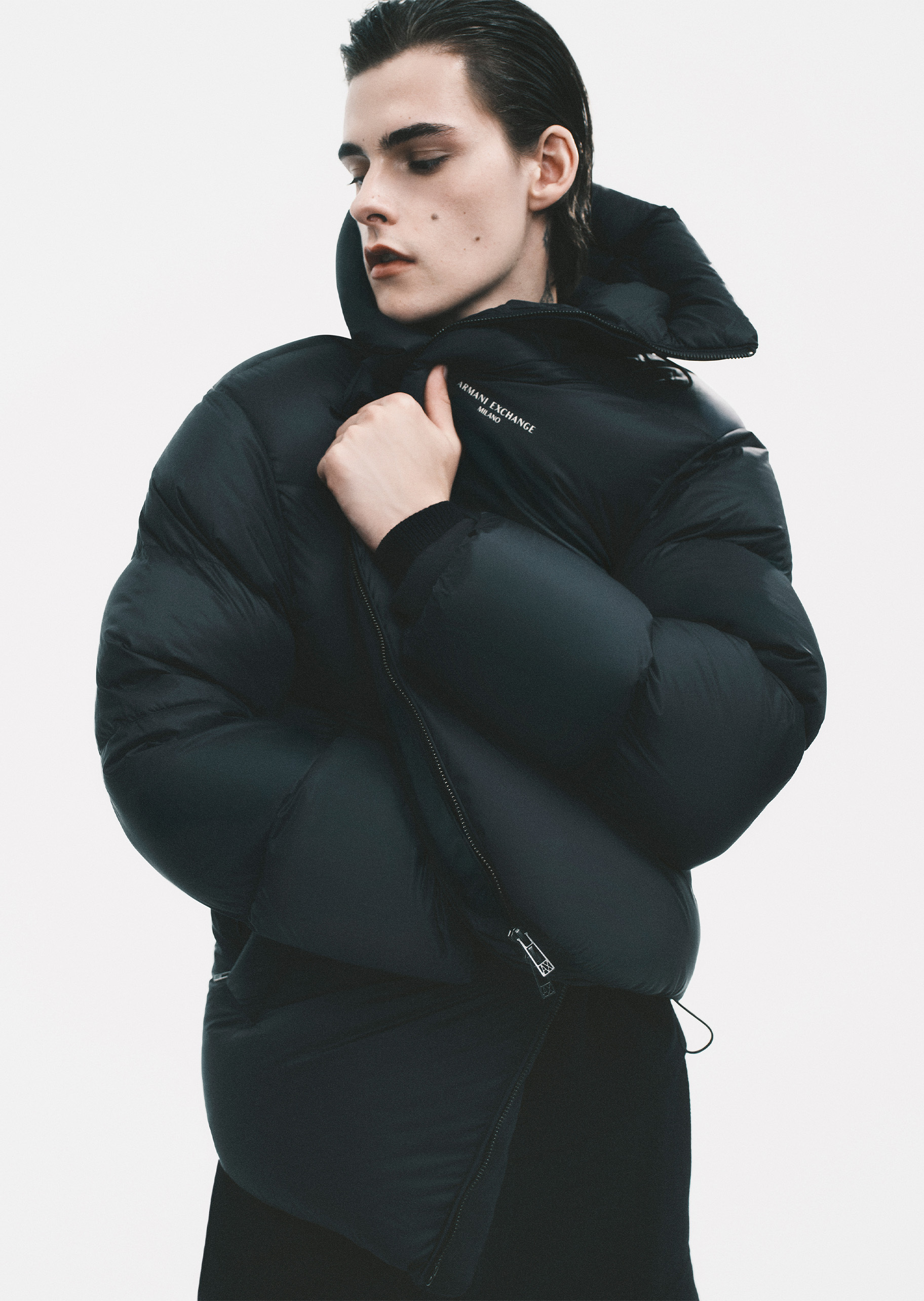 ARMANI EXCHANGE 男士90白鸭绒短款加厚连帽面包羽绒服外套