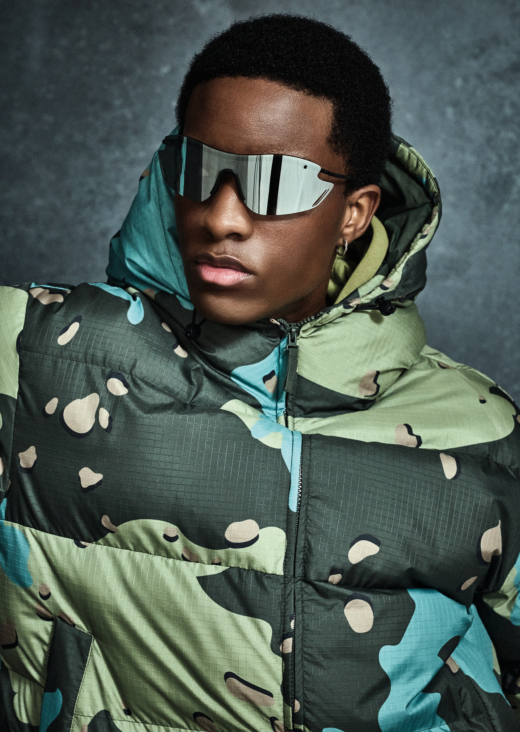 EA7 男士加厚长袖连帽拉链门襟通体印花棉服