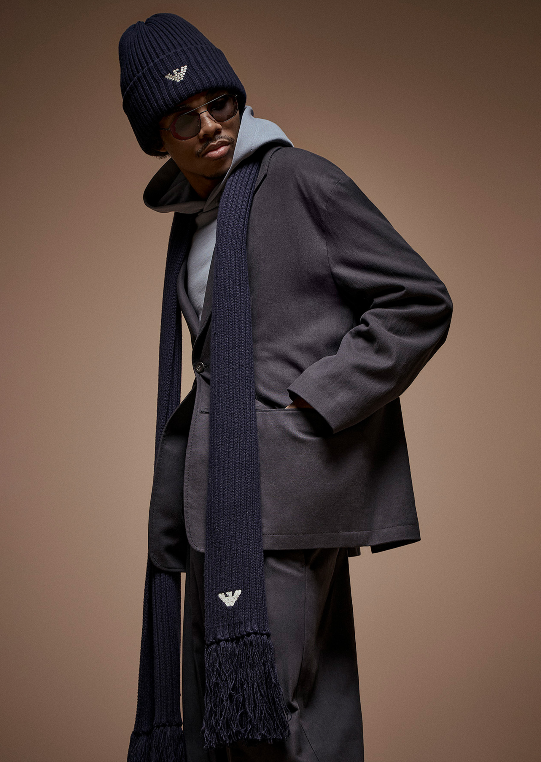Emporio Armani 男士圆顶翻边刺绣休闲针织毛线帽