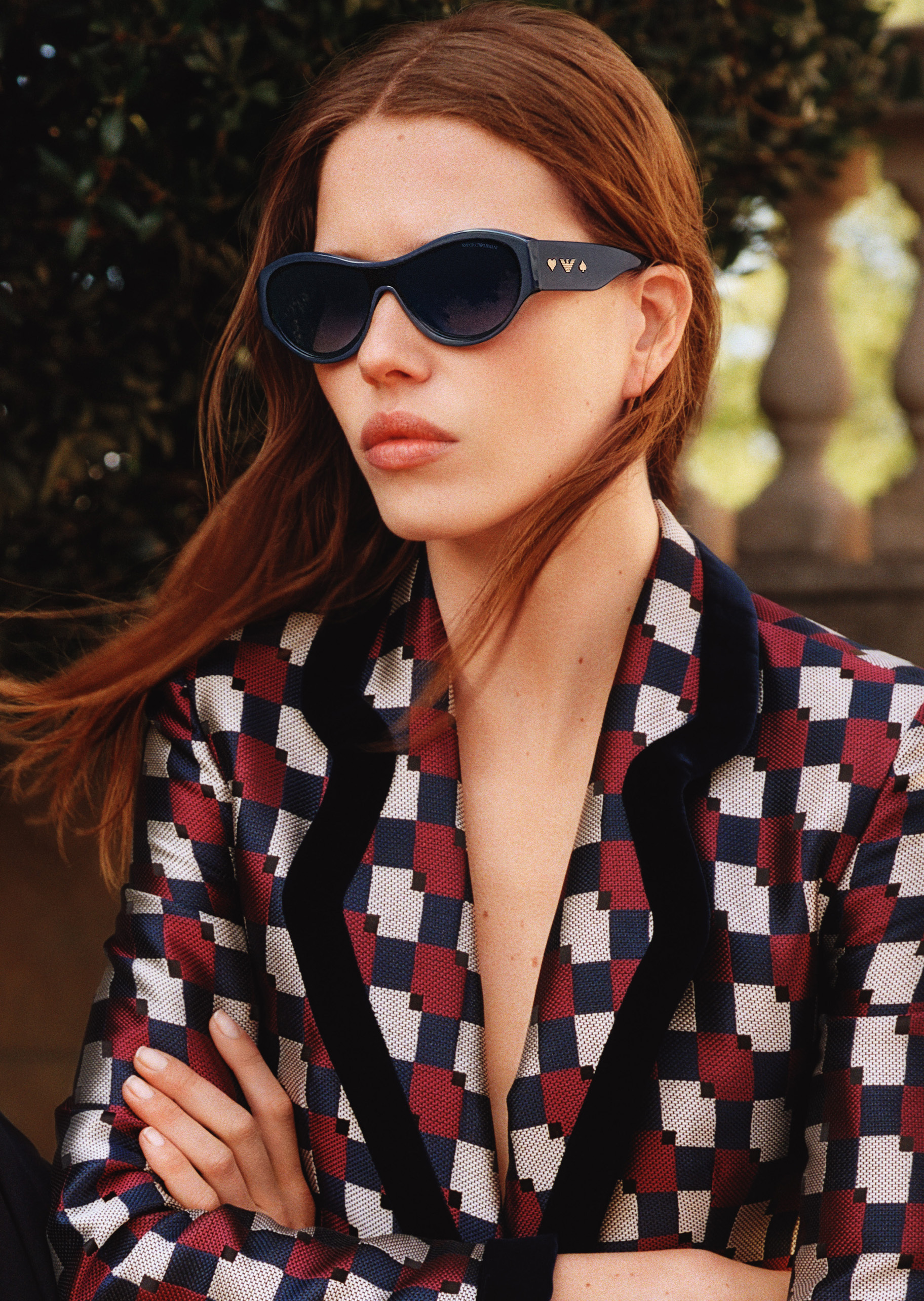 Emporio Armani 女士不规则形加宽镜腿遮阳太阳眼镜墨镜