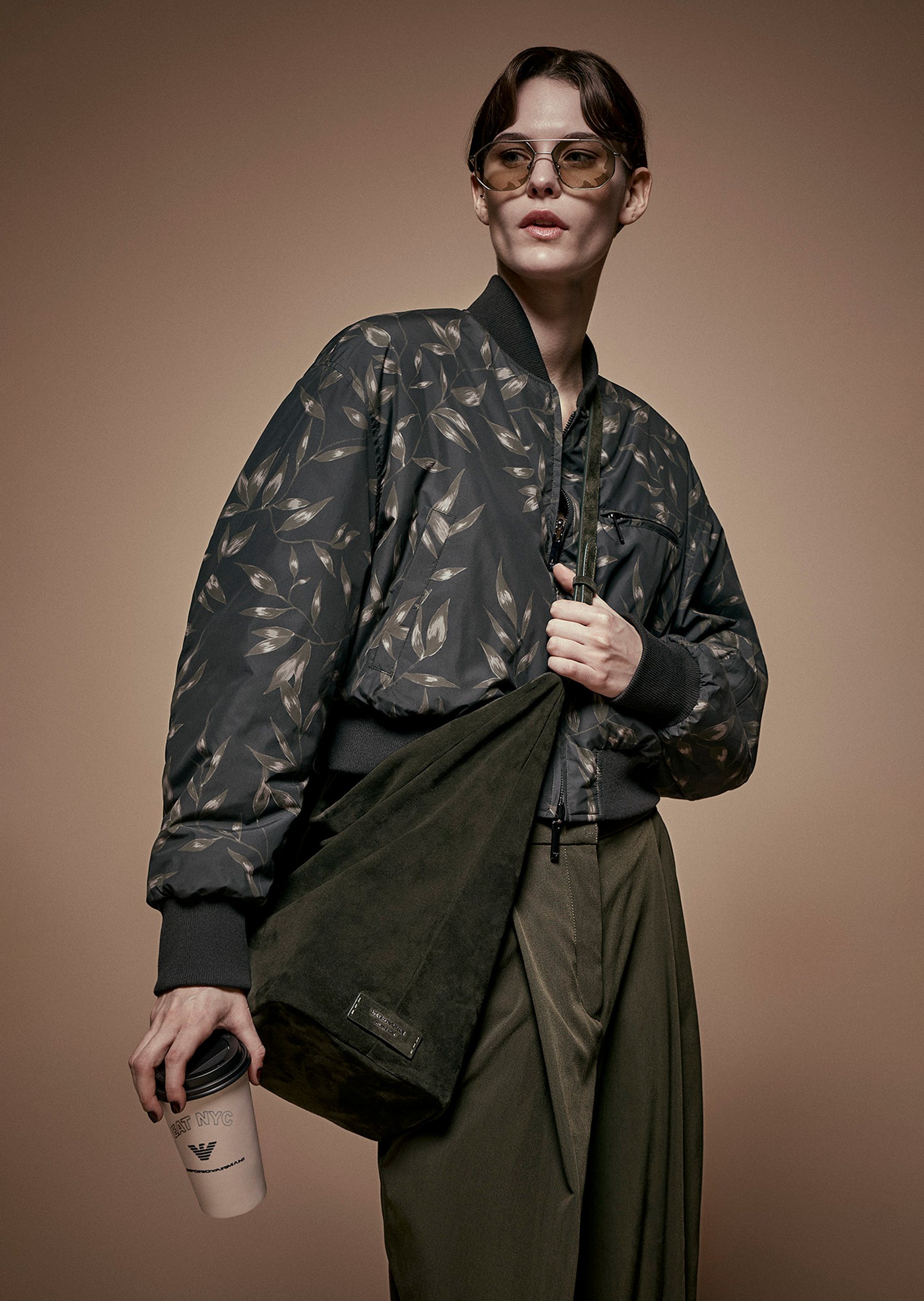 Emporio Armani 女士短款加厚长袖棒球领正反两穿印花棉服