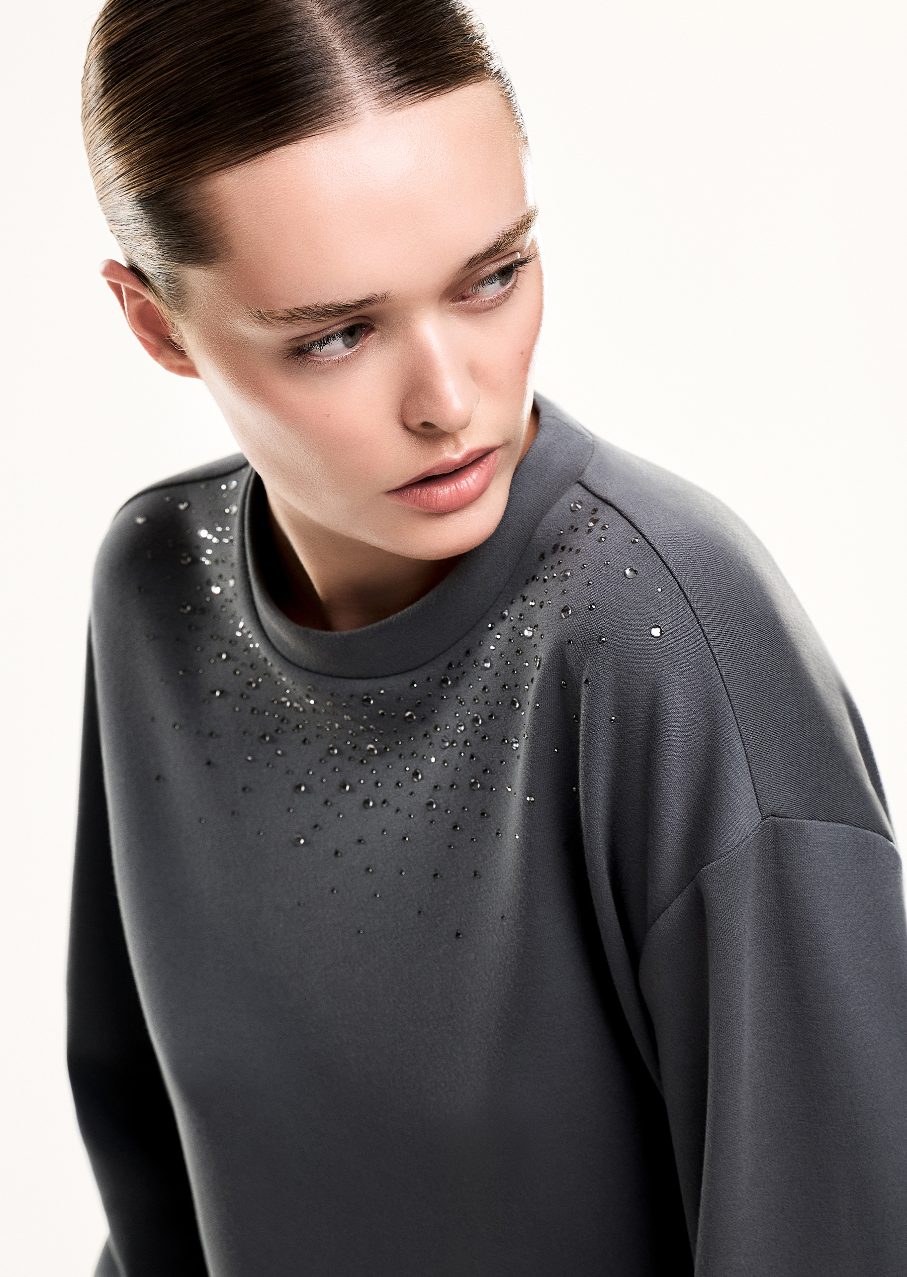 EA7 女士弹力圆领卫衣直筒卫裤水钻运动套装